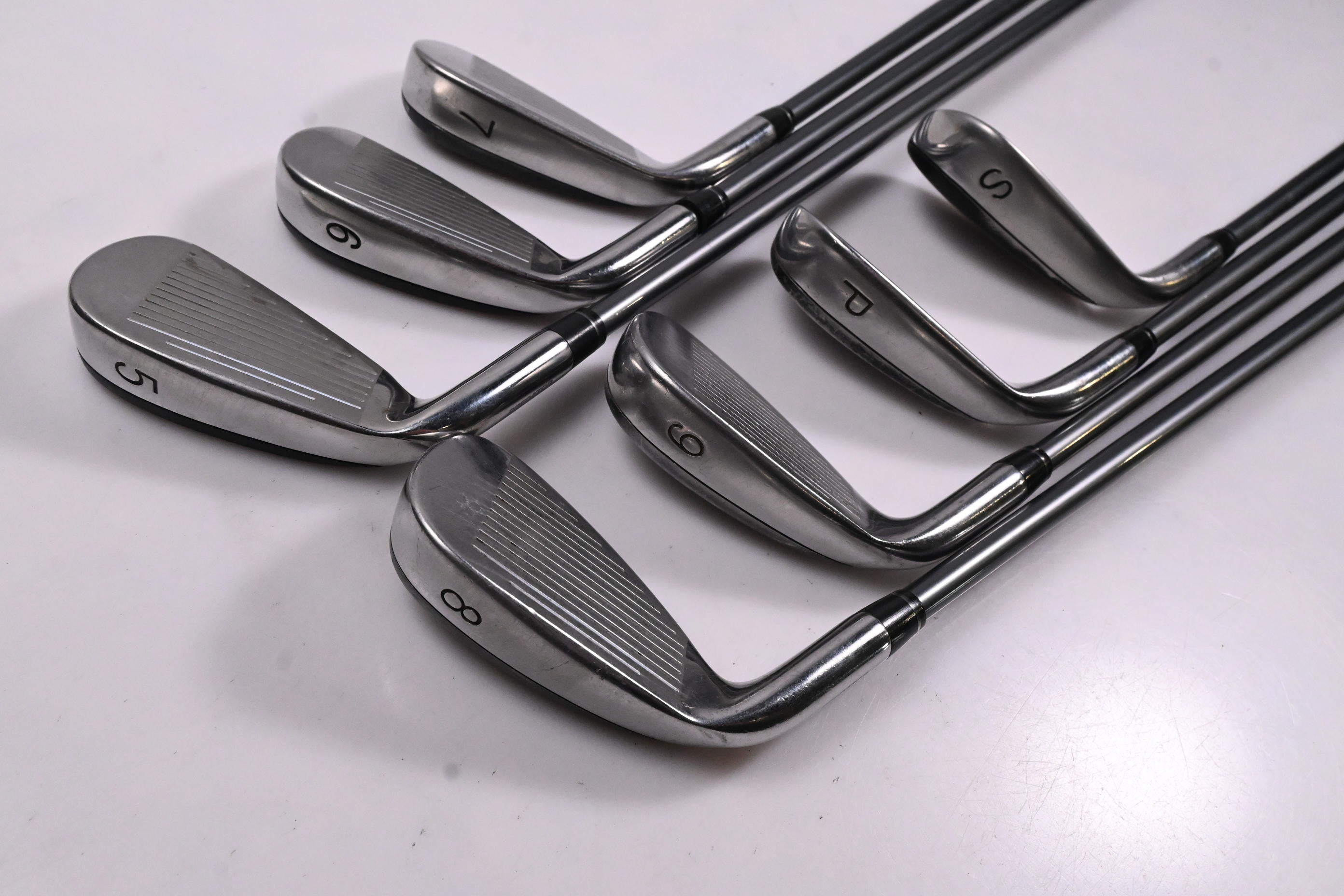 Lynx Predator 2017 Irons / 5-PW+SW / Regular Flex Bassara 55 Shafts