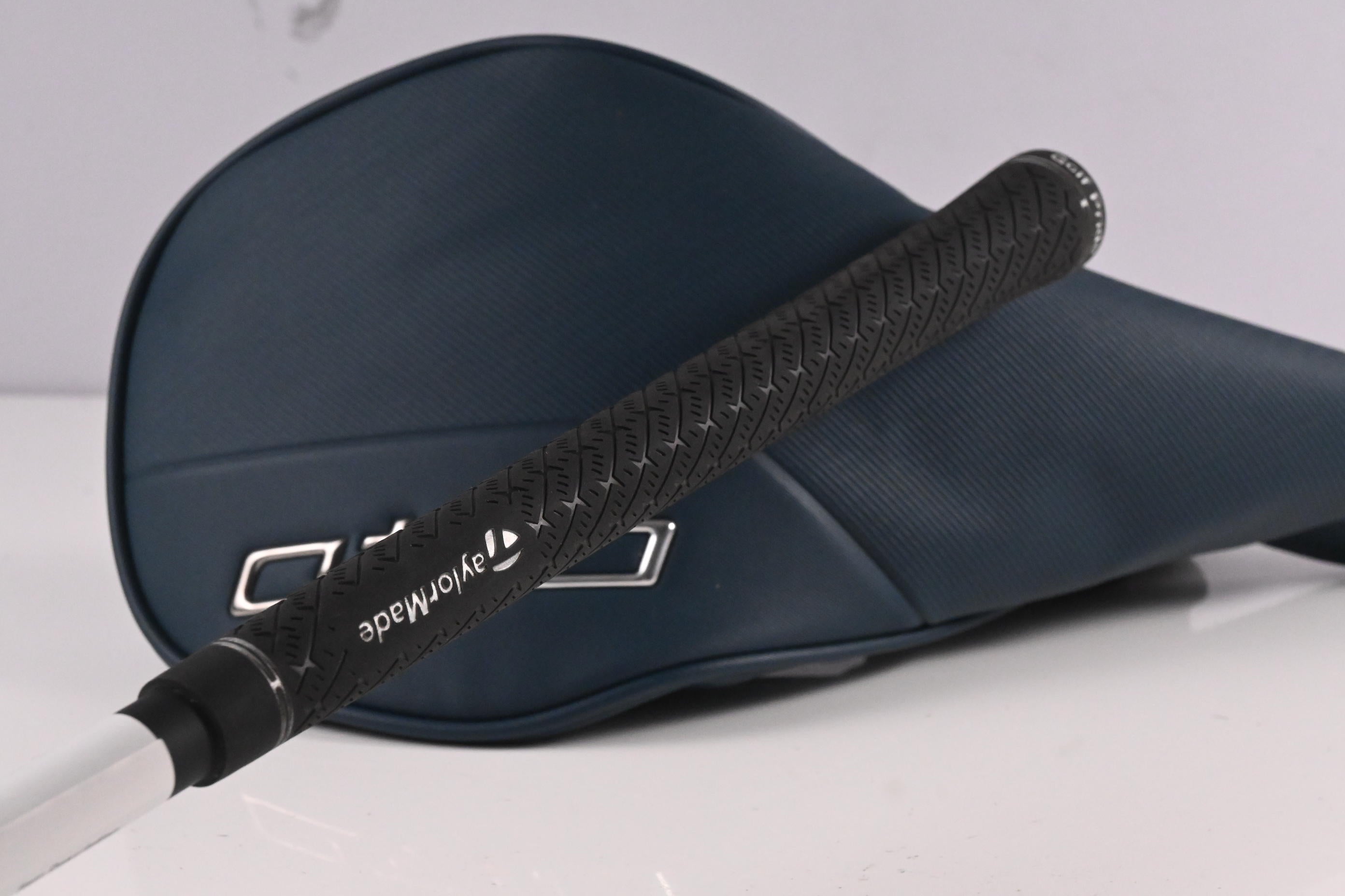Taylormade Qi4D Driver / 10.5 Degree / Regular Flex Mitsubishi Reax 50 Shaft