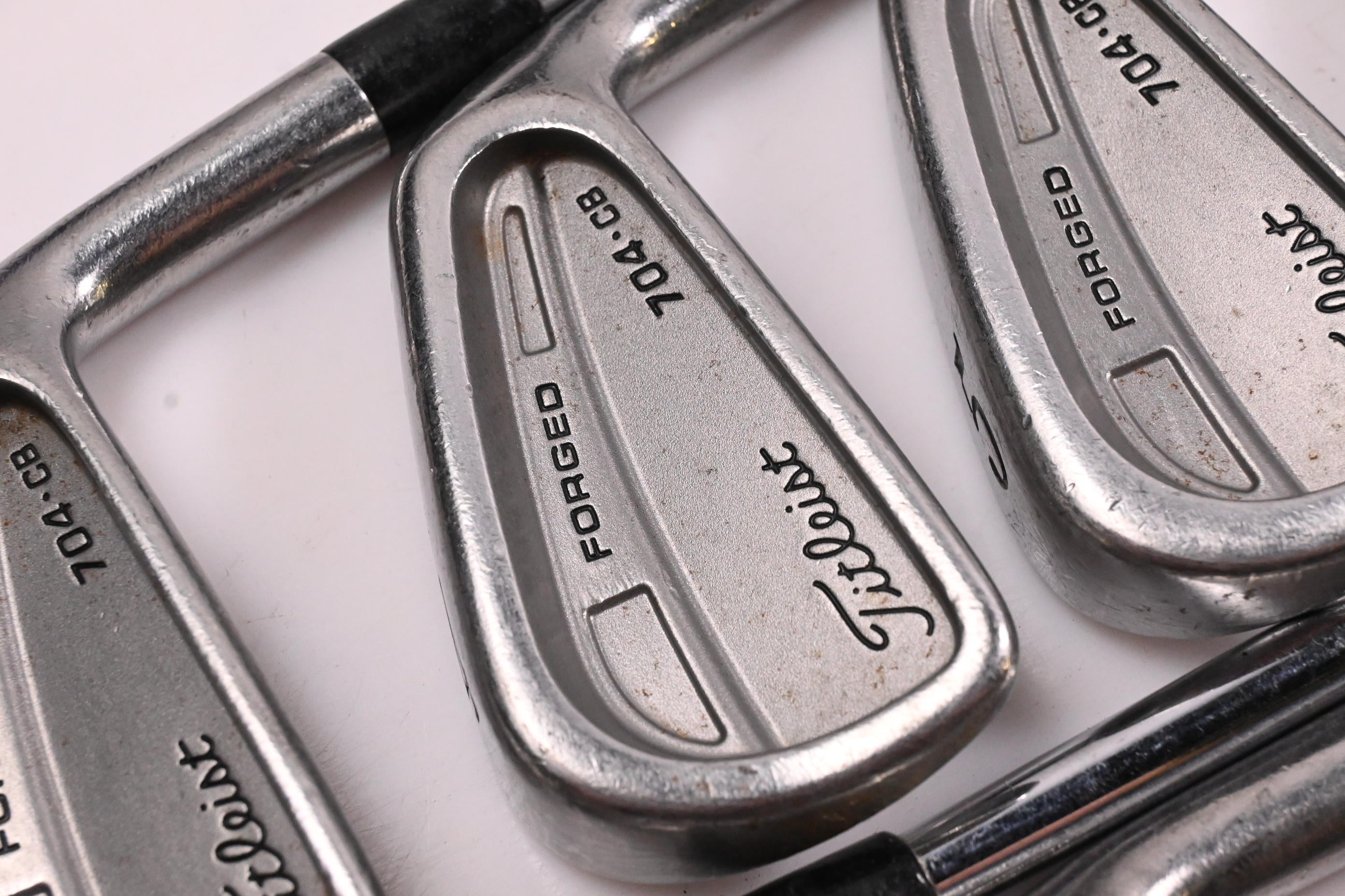 Titleist 704.CB Irons / 3-PW / Regular Flex Dynamic Gold R300 Shafts