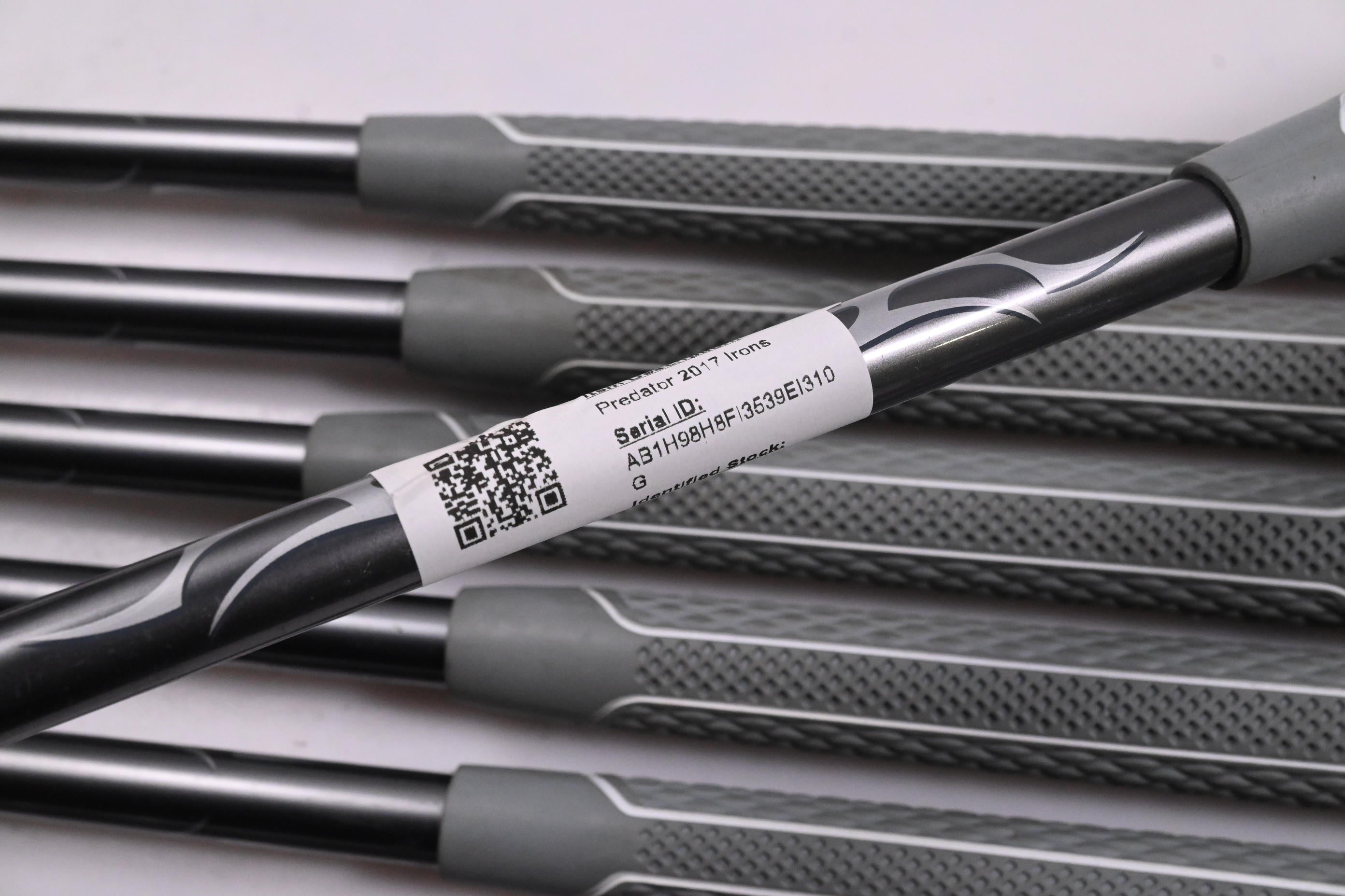Lynx Predator 2017 Irons / 5-PW+SW / Regular Flex Bassara 55 Shafts