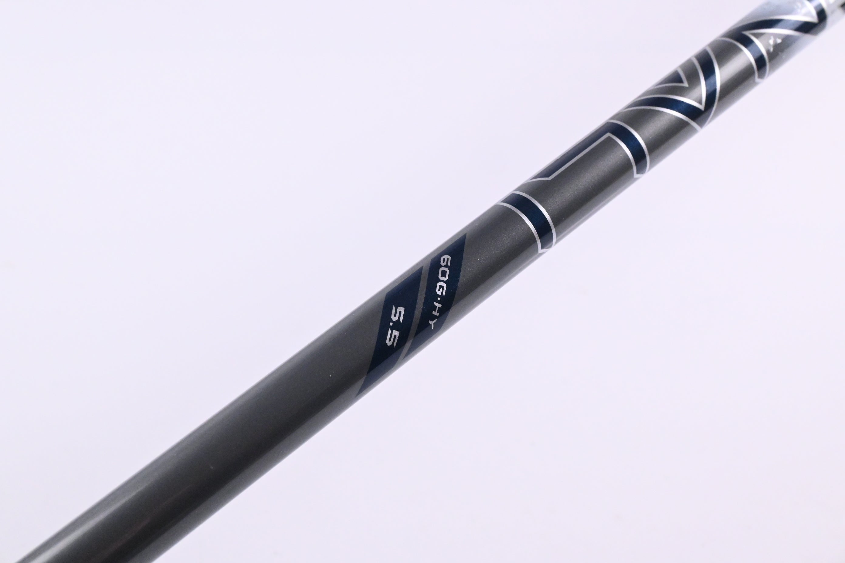 Callaway Elyte X #4 Hybrid / 21 Degree / Regular Flex Denali Charcoal 60 Shaft