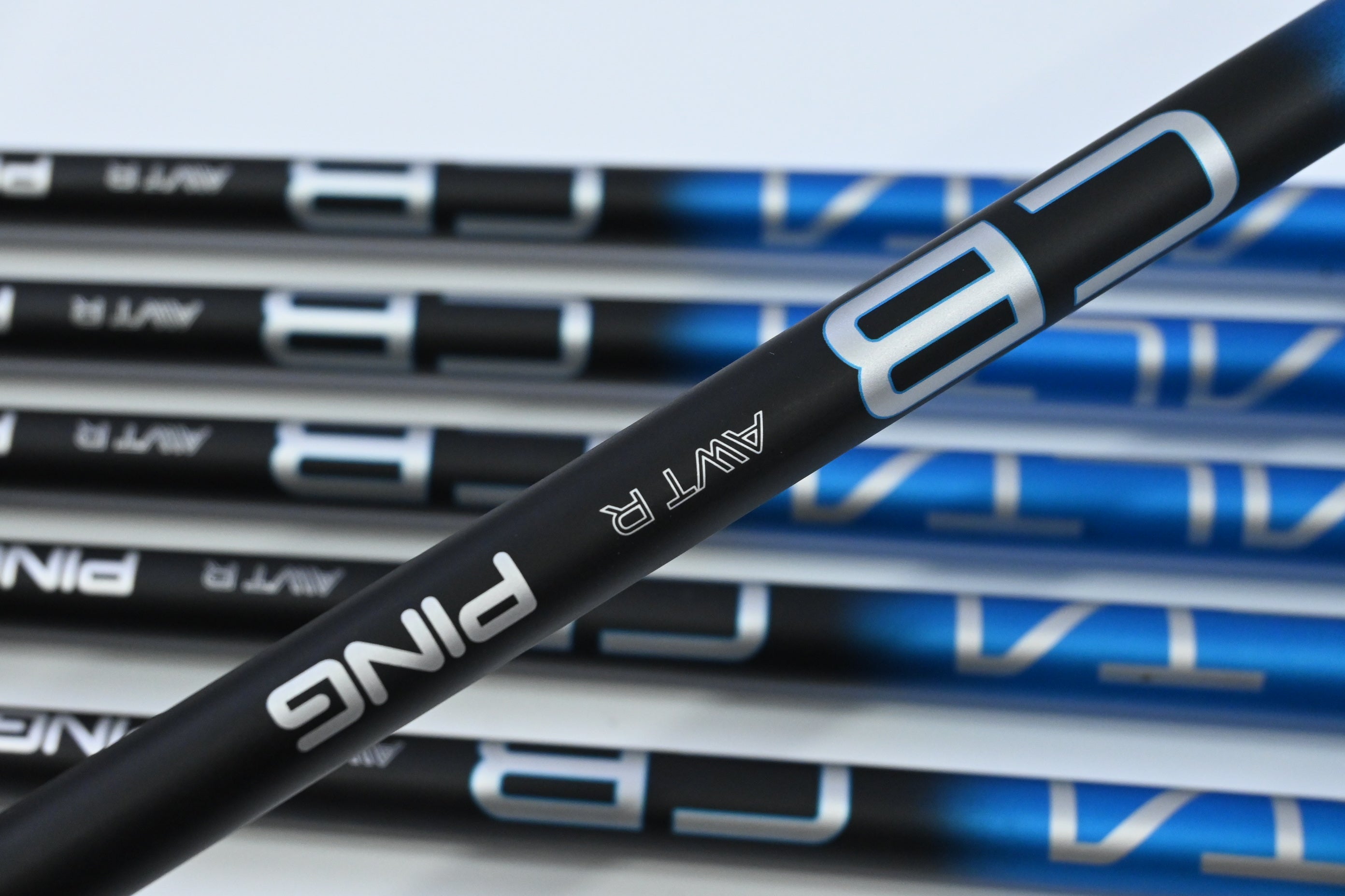 Ping i540 Irons / 6-PW+UW / Black Dot / Regular Flex Ping Alta CB Blue Shafts