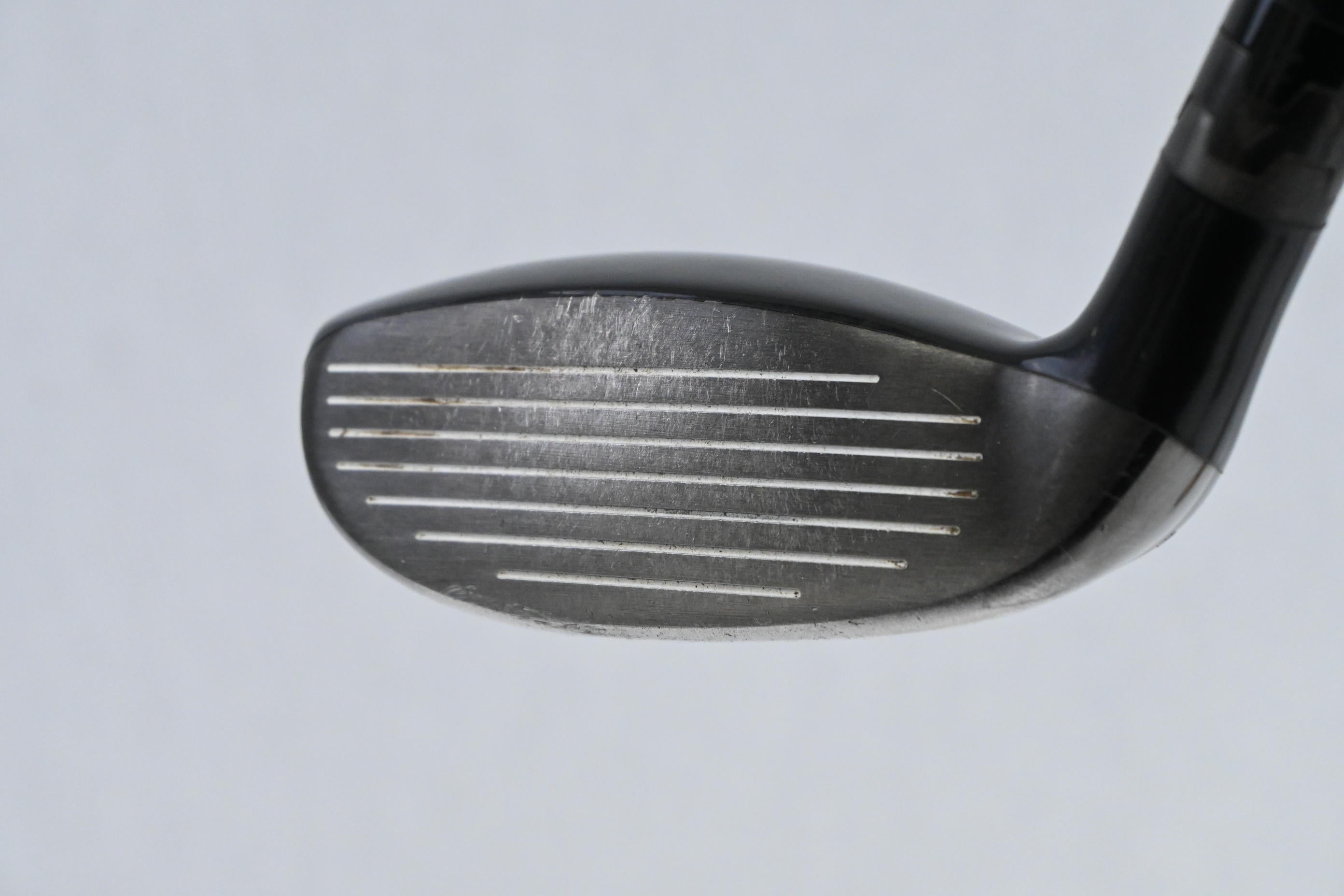 Titleist 910H #3 Hybrid / 21 Degree / Stiff Flex Diamana Ahina 90 Shaft