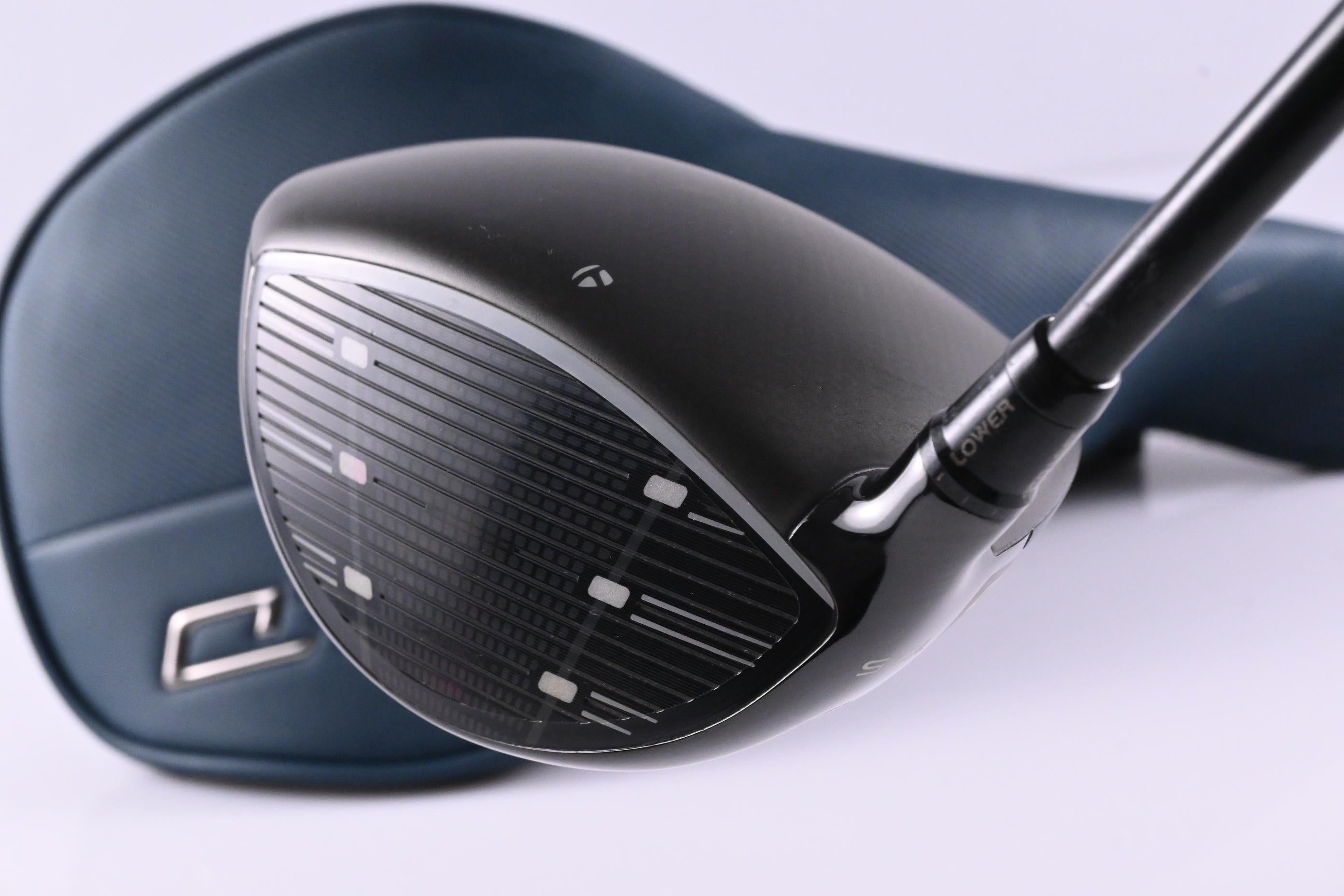 Taylormade Qi4D Driver / 10.5 Degree / Regular Flex Reax White 60 Shaft