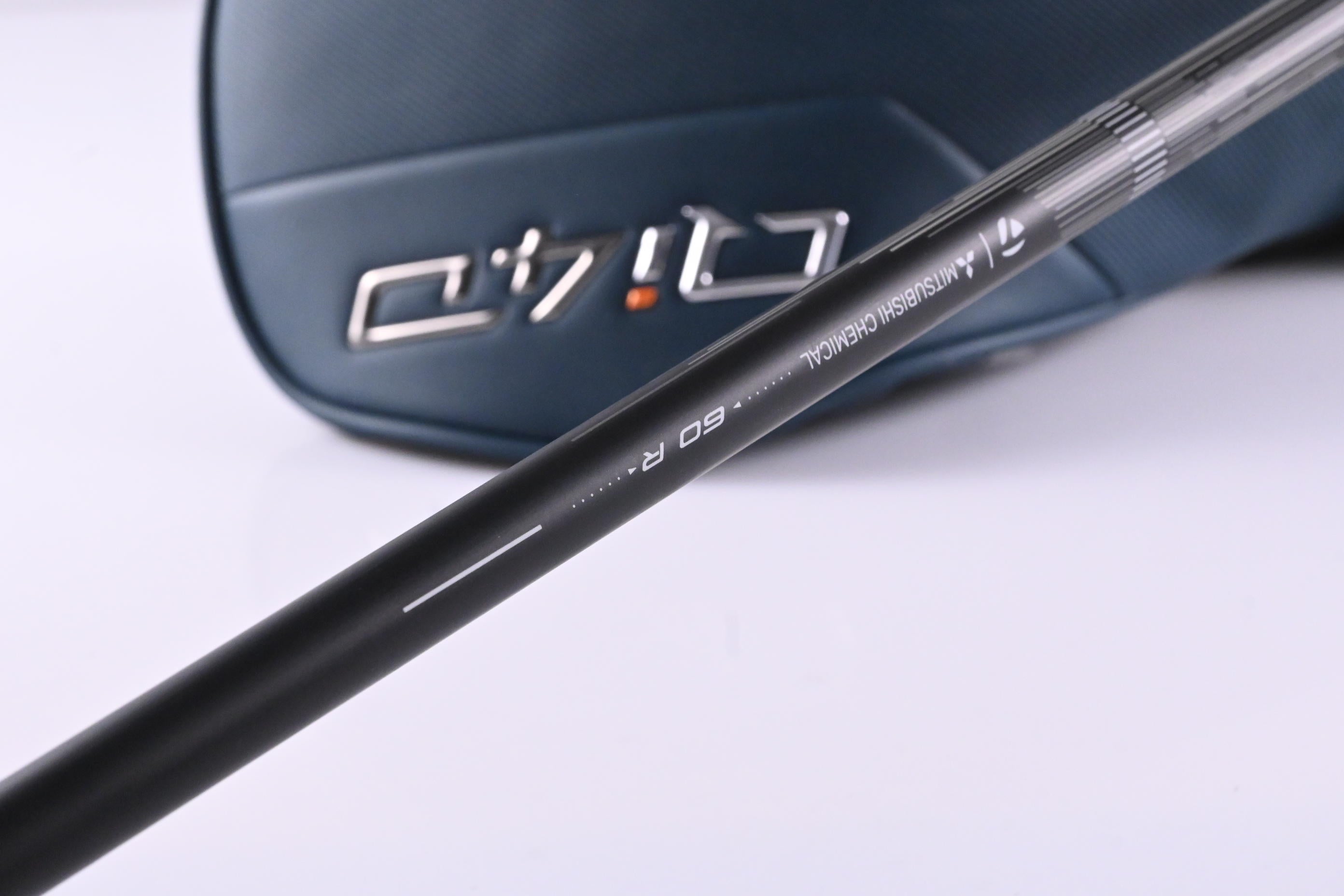 Taylormade Qi4D Driver / 10.5 Degree / Regular Flex Reax White 60 Shaft