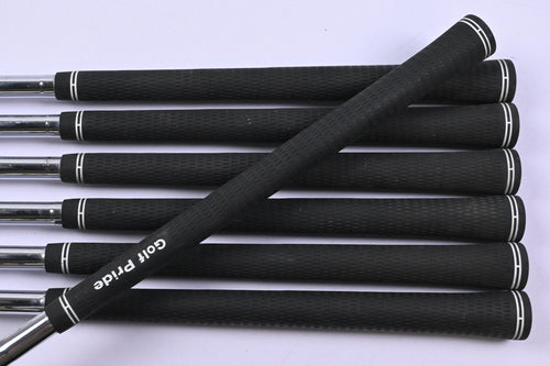 Titleist DCI 962 Irons / 5-PW+SW / Stiff Flex Dynamic Gold S300 Shafts