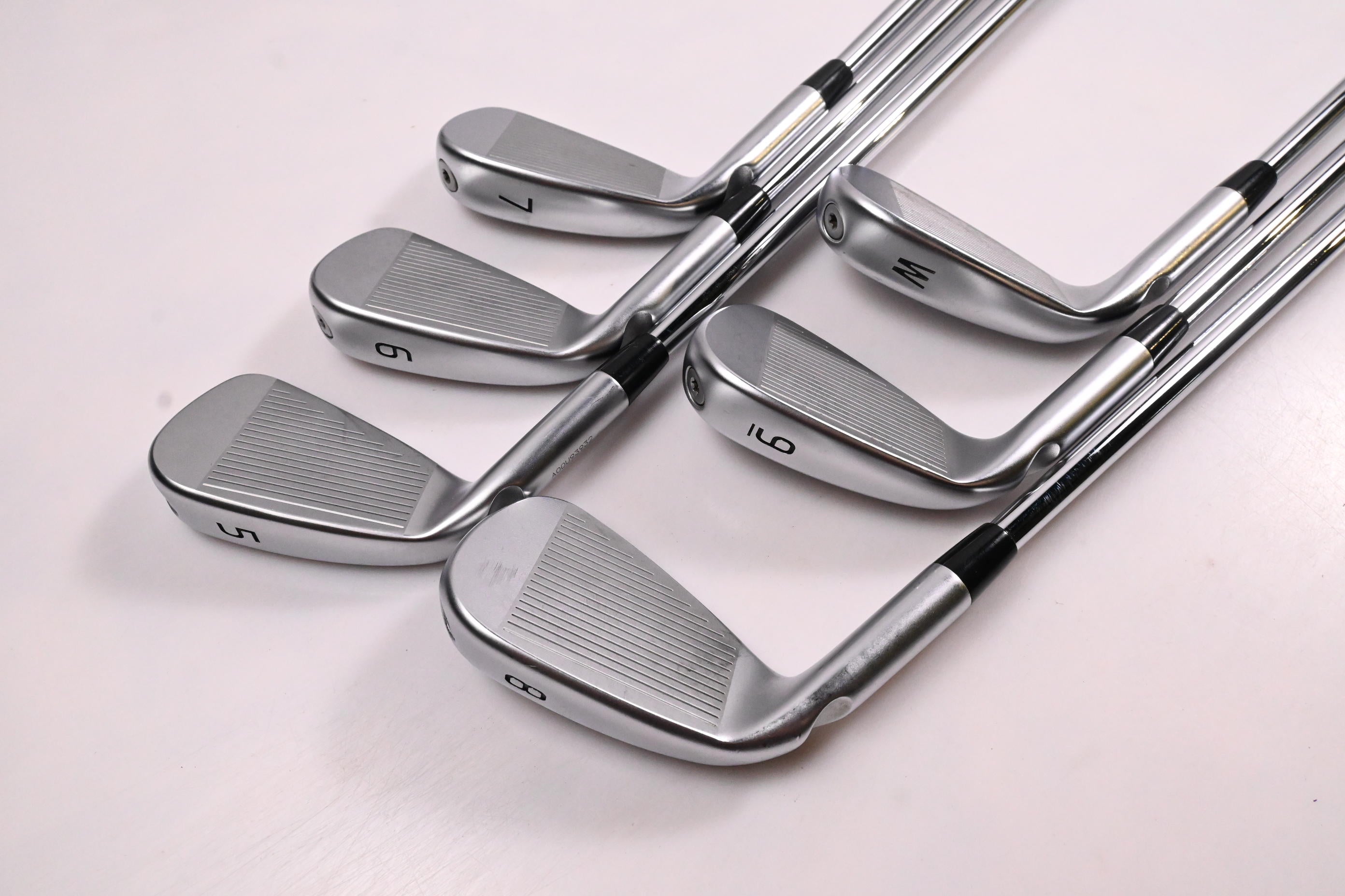 Ping i230 Irons / 5-PW / Black Dot / Regular Flex Ping AWT 2.0 Shafts