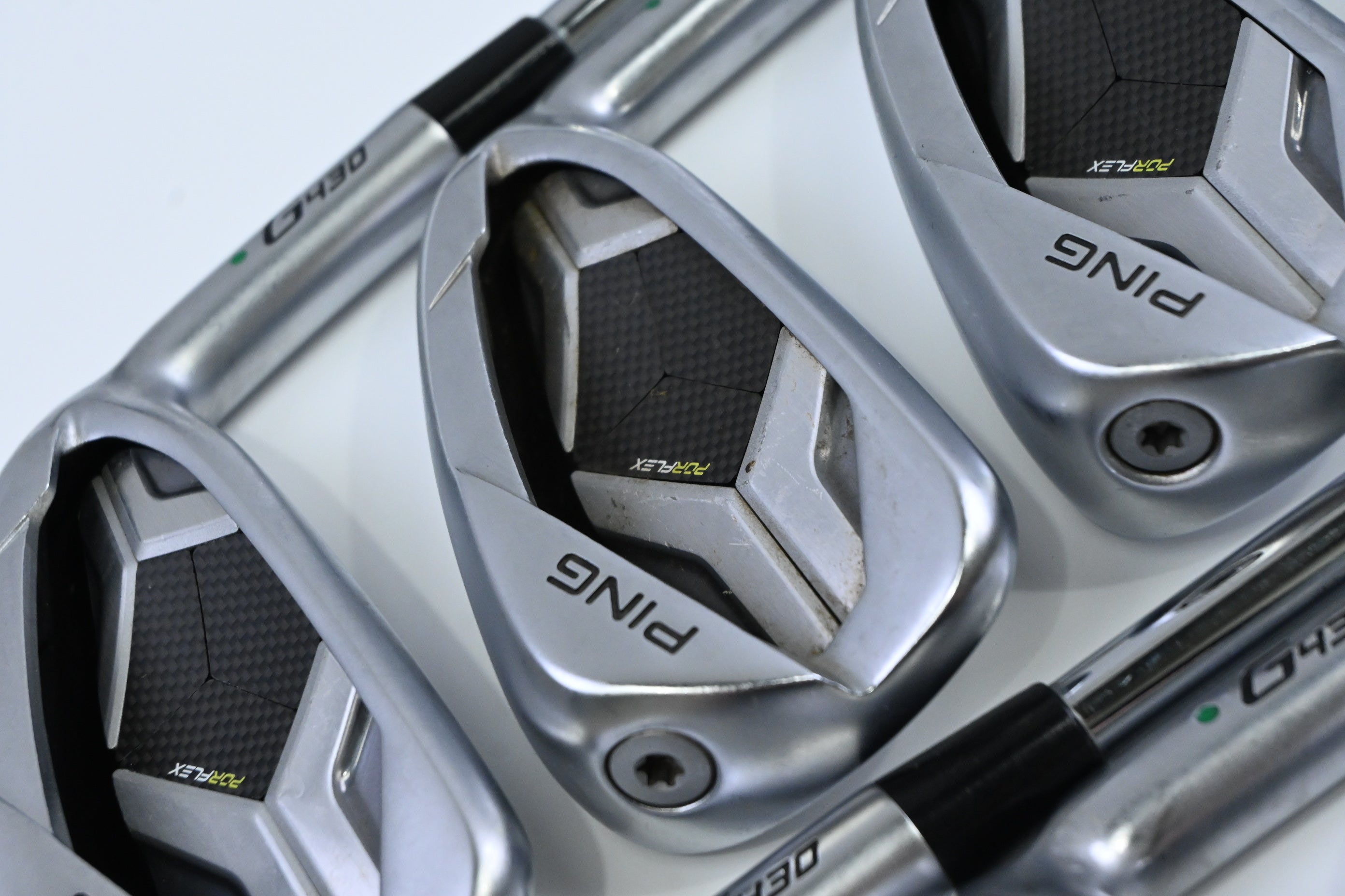 Ping G430 Irons / 5-PW+45°+50° / GreenDot / Regular Flex Ping AWT 2.0 Shafts