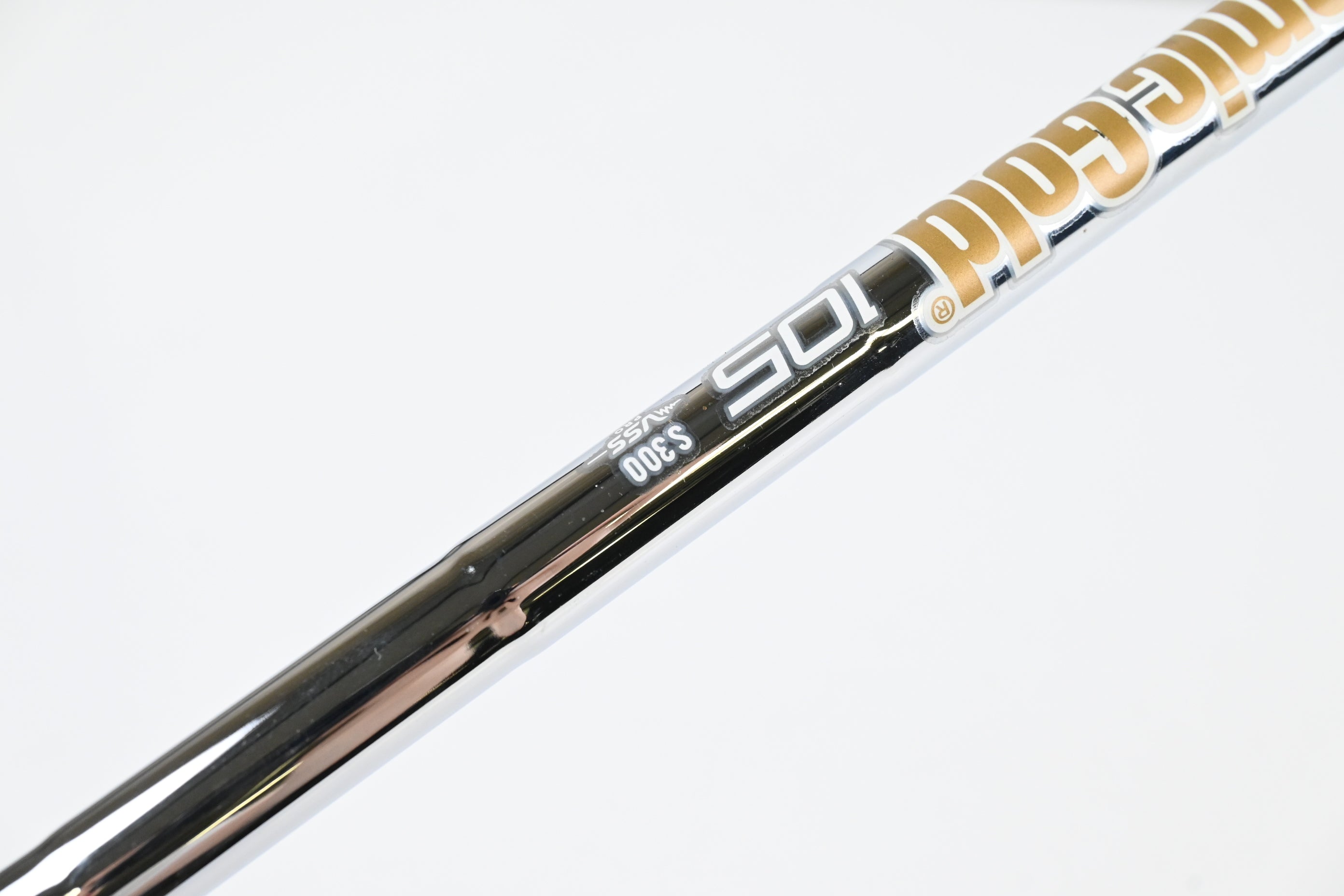 Taylormade P790 2019 #4 Iron / 21 Degree / Stiff Flex Dynamic Gold S300 105