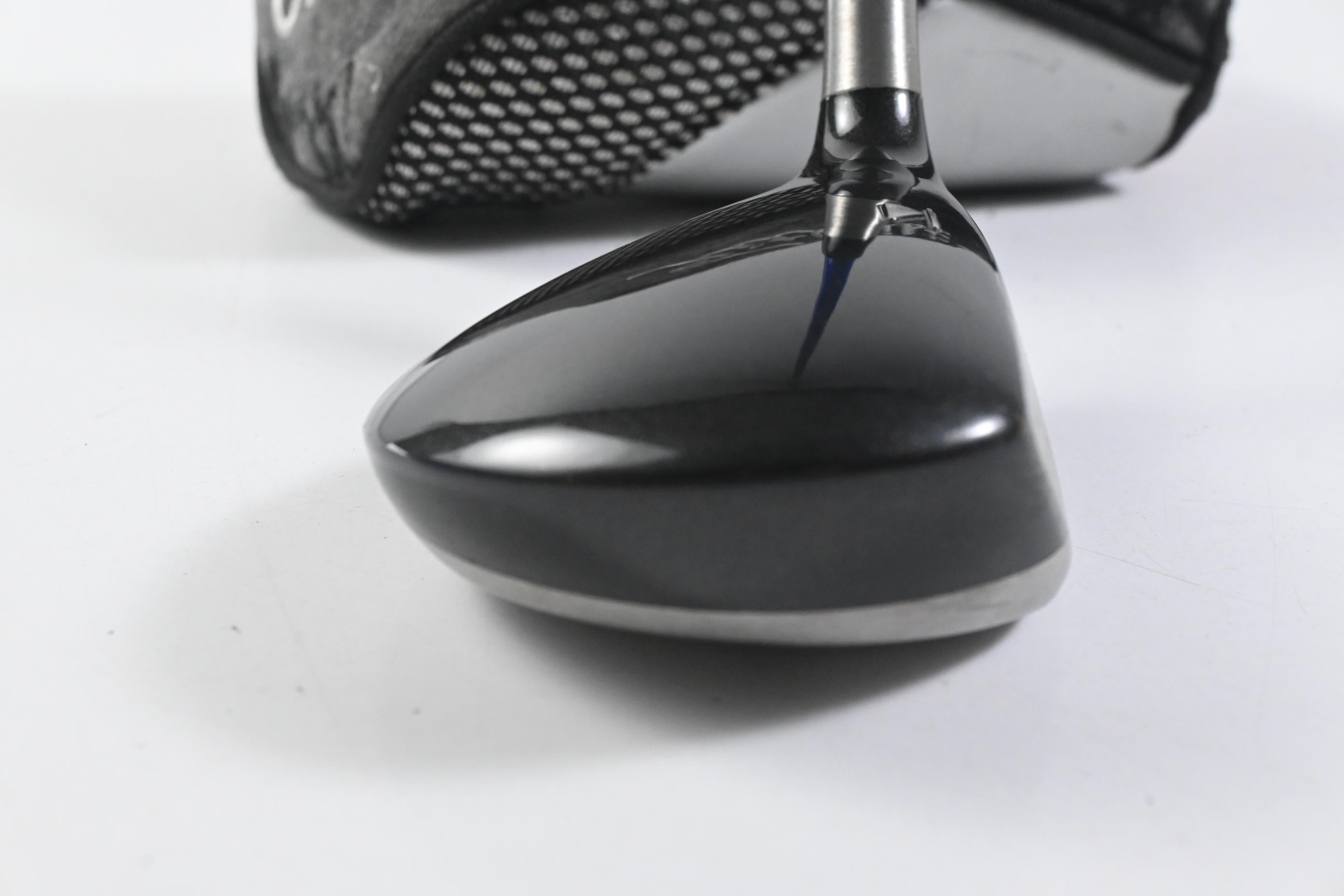 Titleist 904 F #4 Wood / 17 Degree / Regular Flex Tour AD YS-6 Shaft