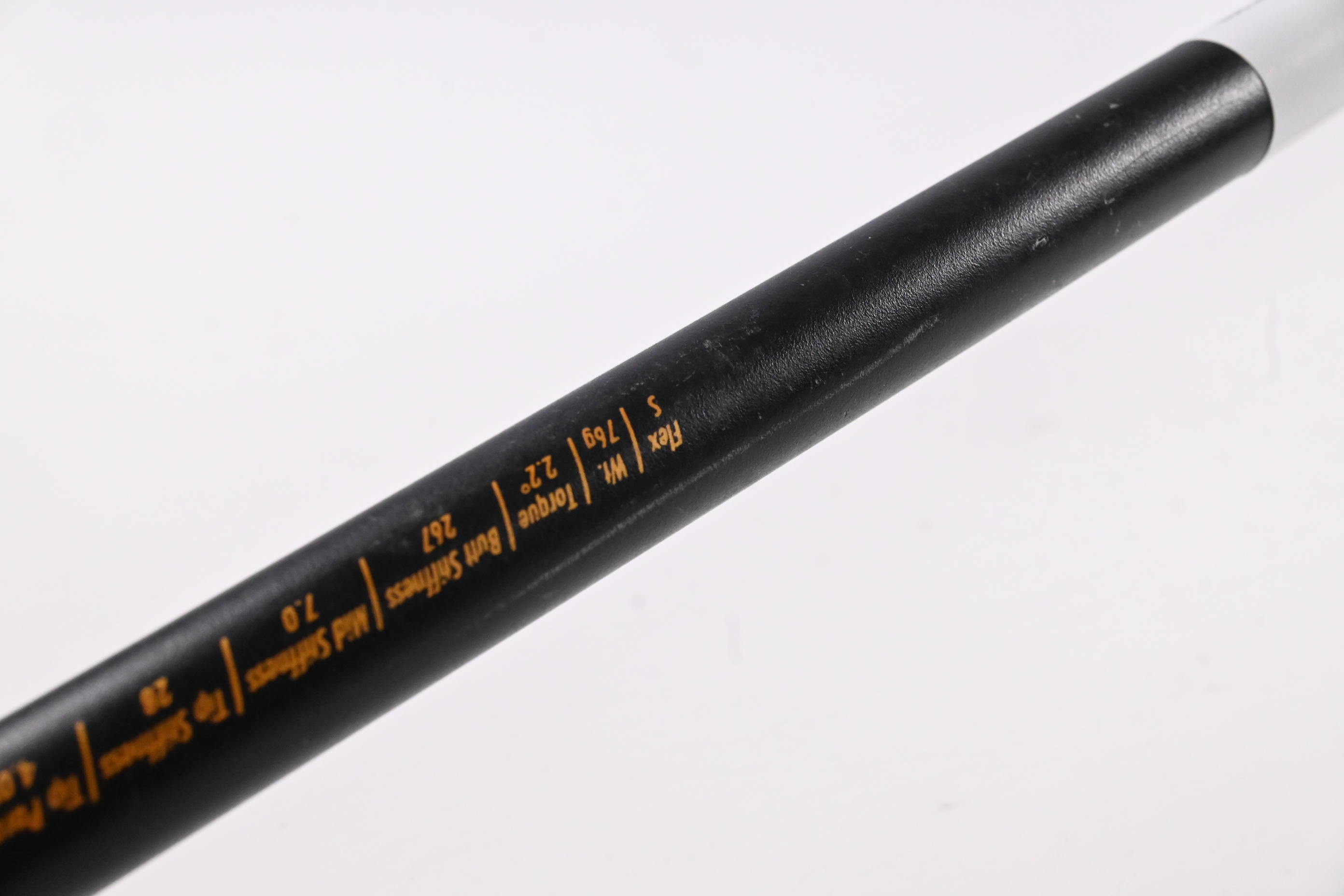 Titleist 905 R Driver / 10.5 Degree / Stiff Flex UST ProForce V2 76 Shaft