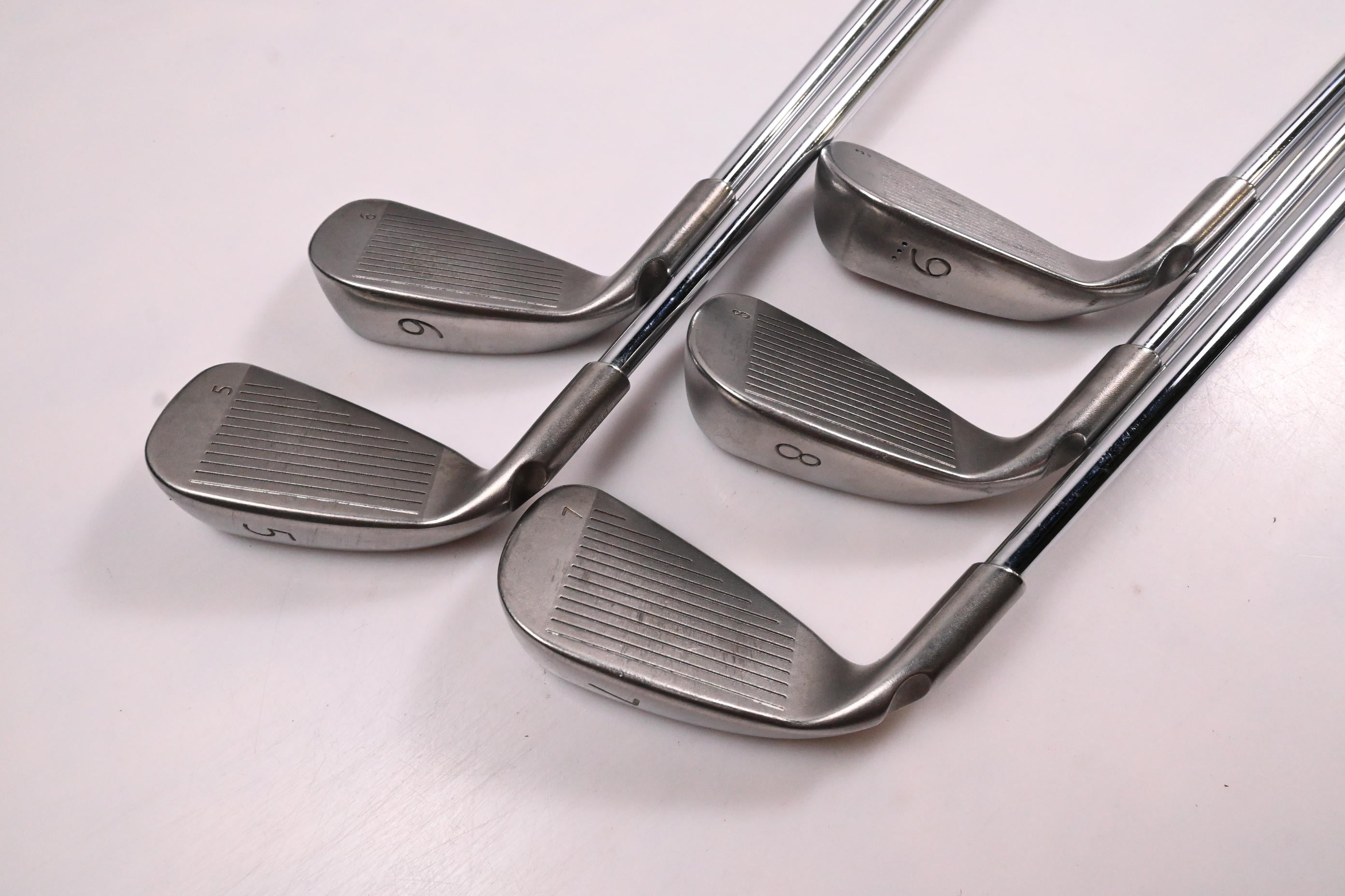 Ping G10 Irons / 5-9i / Red Dot / Regular Flex Ping AWT Shafts