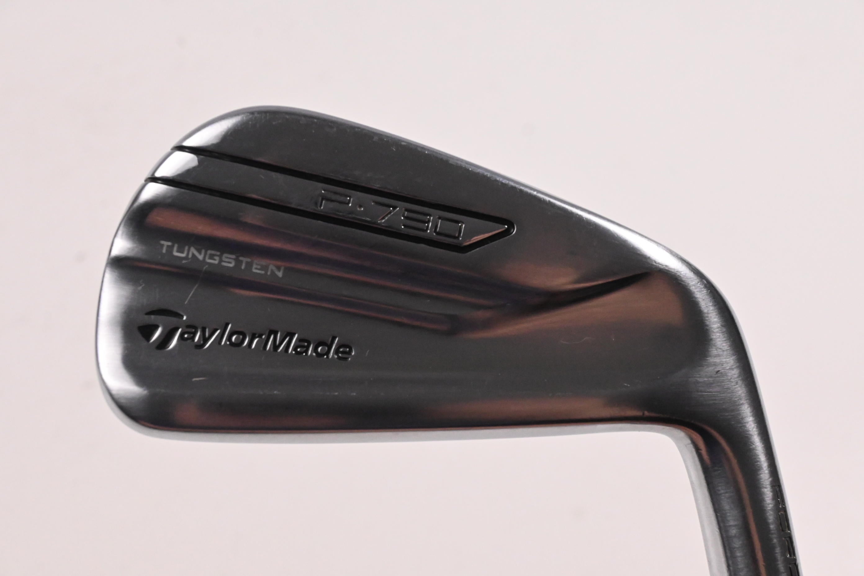 Taylormade P790 2017 #4 Iron / Stiff Flex Dynamic Gold 120 S400 Shaft