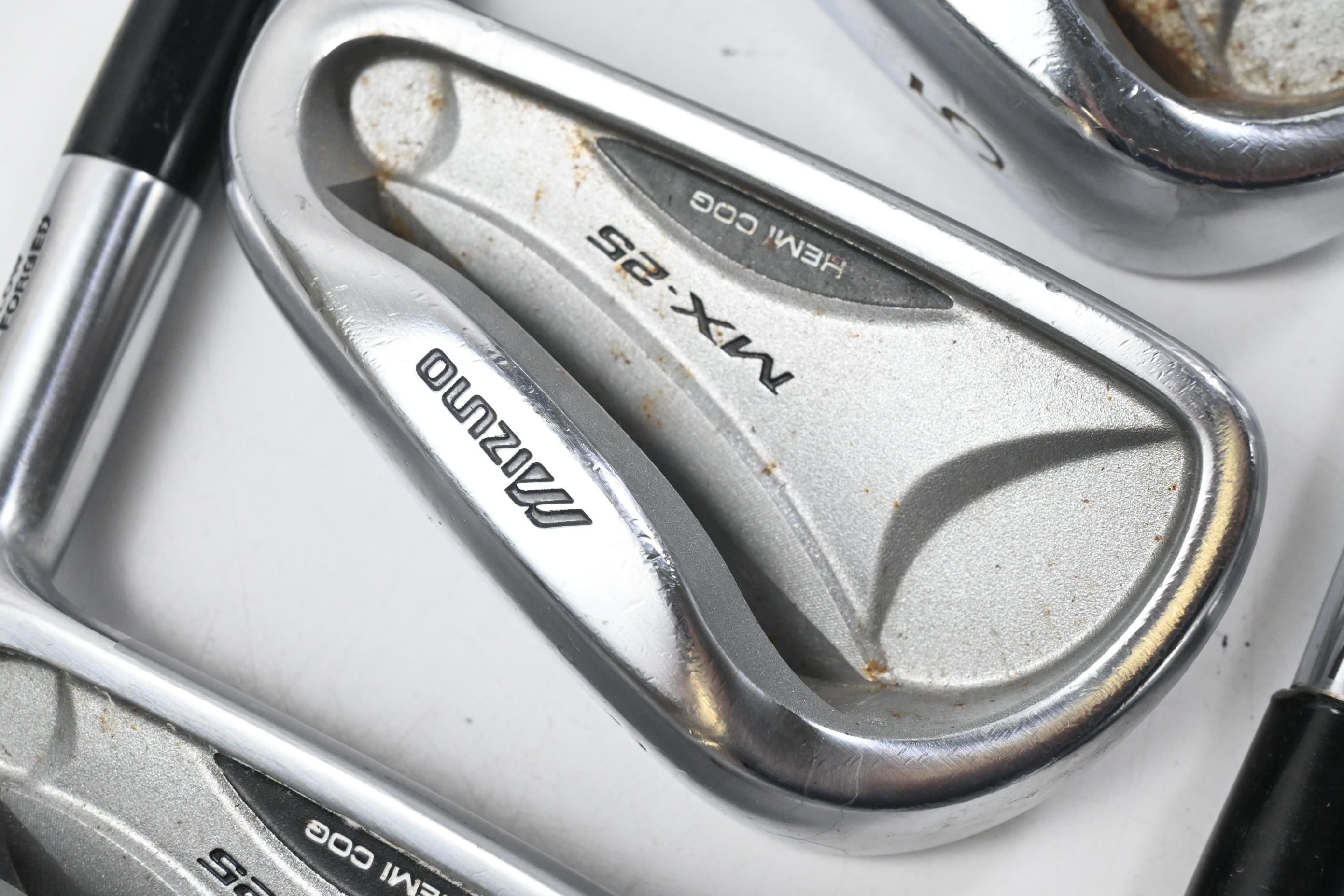 Mizuno MX-25 Irons / 3-PW / Regular Flex Dynalite Gold SL R300 Shafts