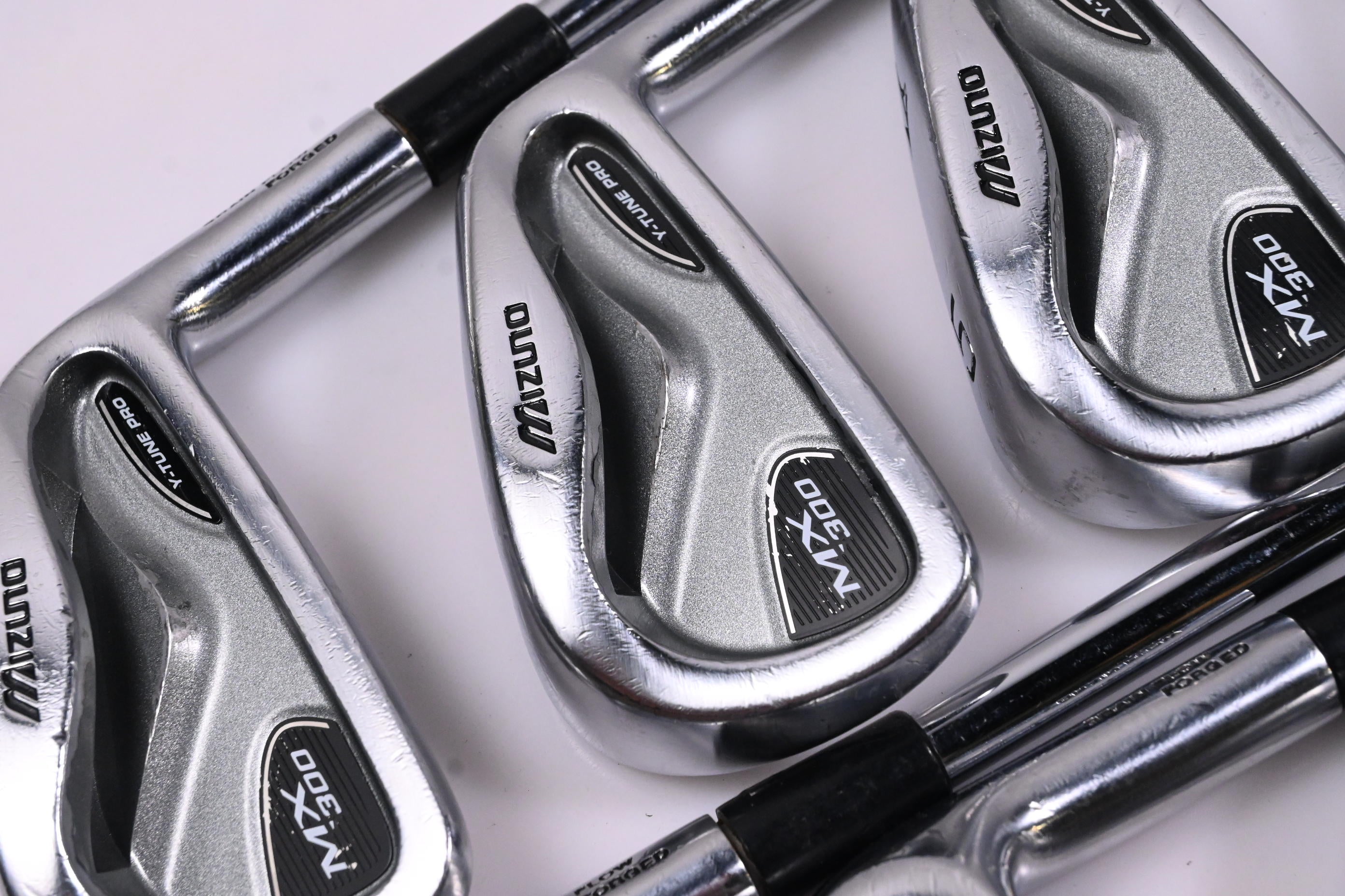 Mizuno MX-300 Irons / 3-PW / Regular Flex Dynalite Gold XP R300 Shafts