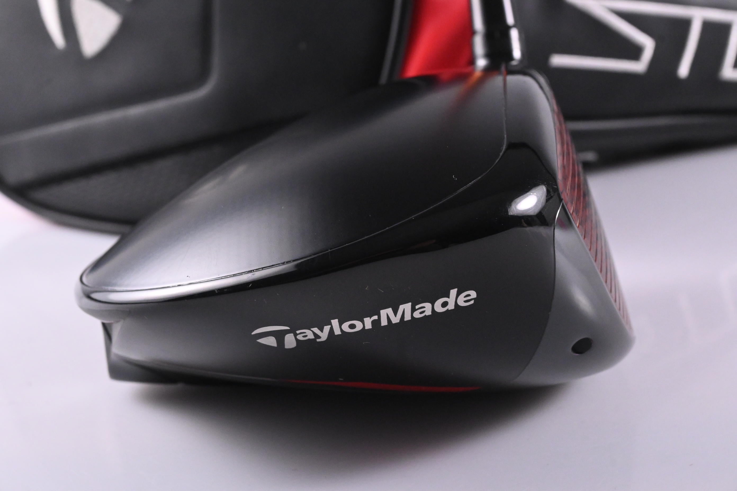 Taylormade Stealth HD Driver / 10.5 Degree / X-Flex Tour AD DI-6 Shaft