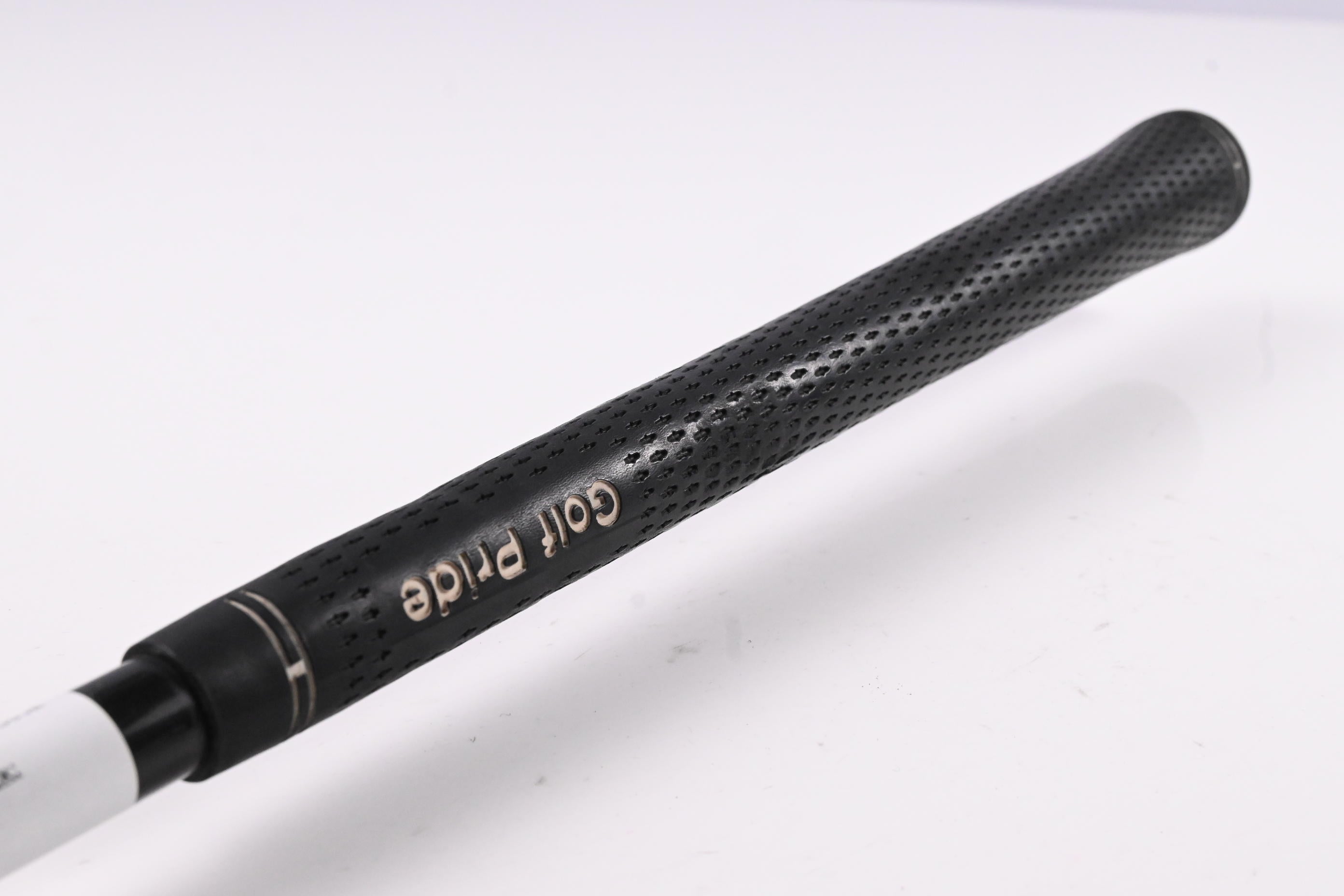 Titleist 975 J Driver / 9.5 Degree / Stiff Flex Speeder Shaft