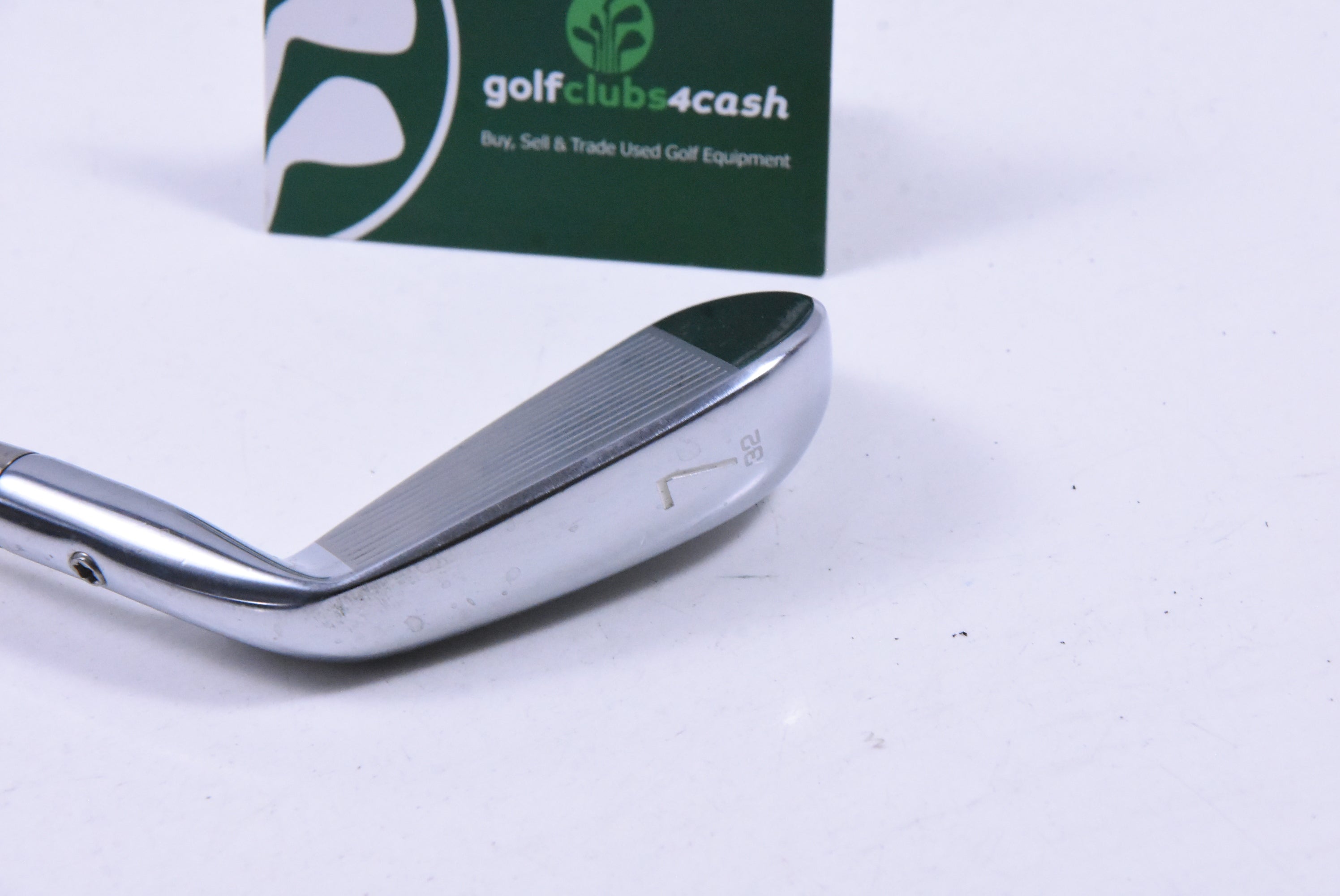 Left Hand Mizuno Pro 223 #7 Iron / 32 Degree / Regular Flex Dynamic Gold R300