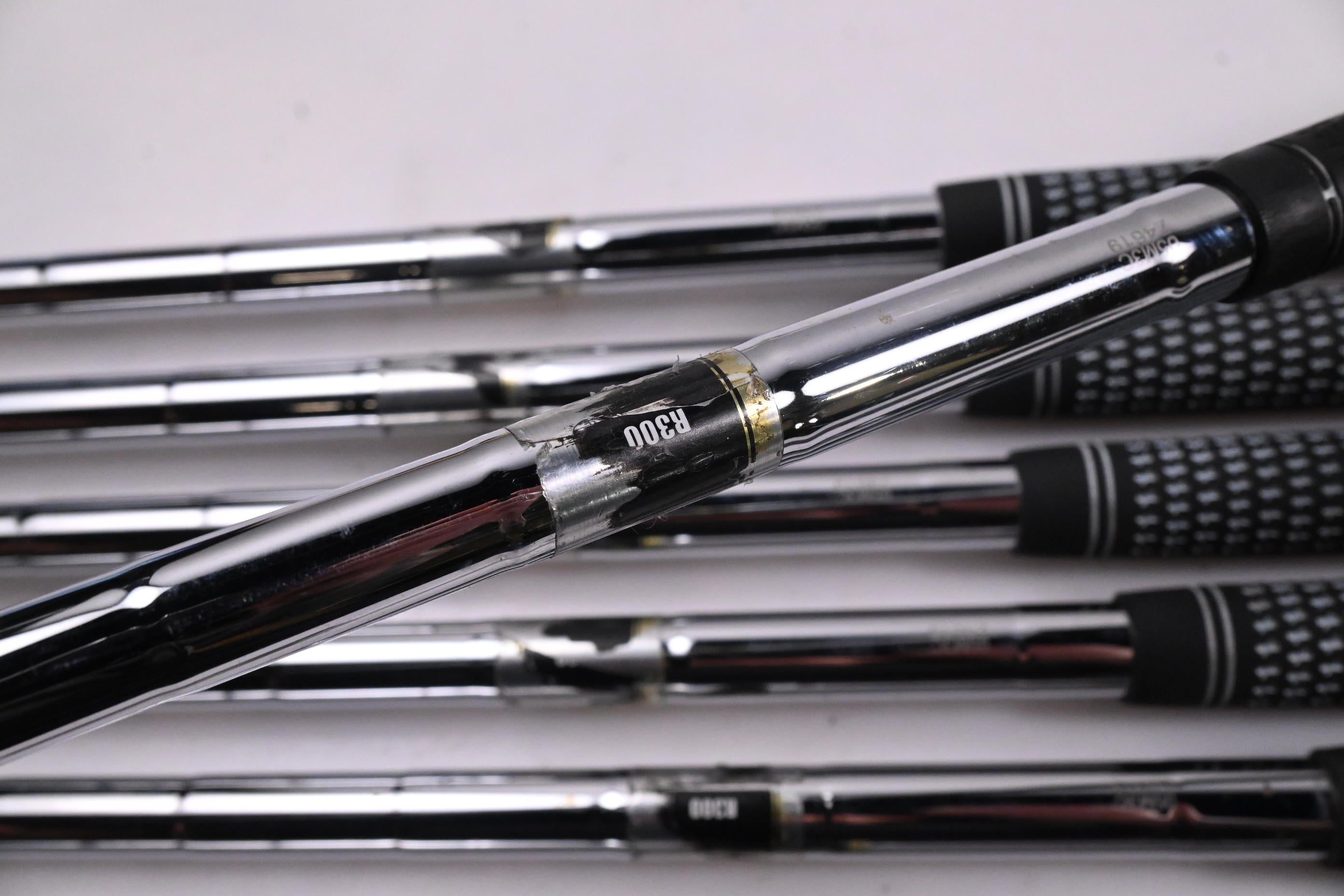 Mizuno MX-300 Irons / 3-PW / Regular Flex Dynalite Gold XP R300 Shafts