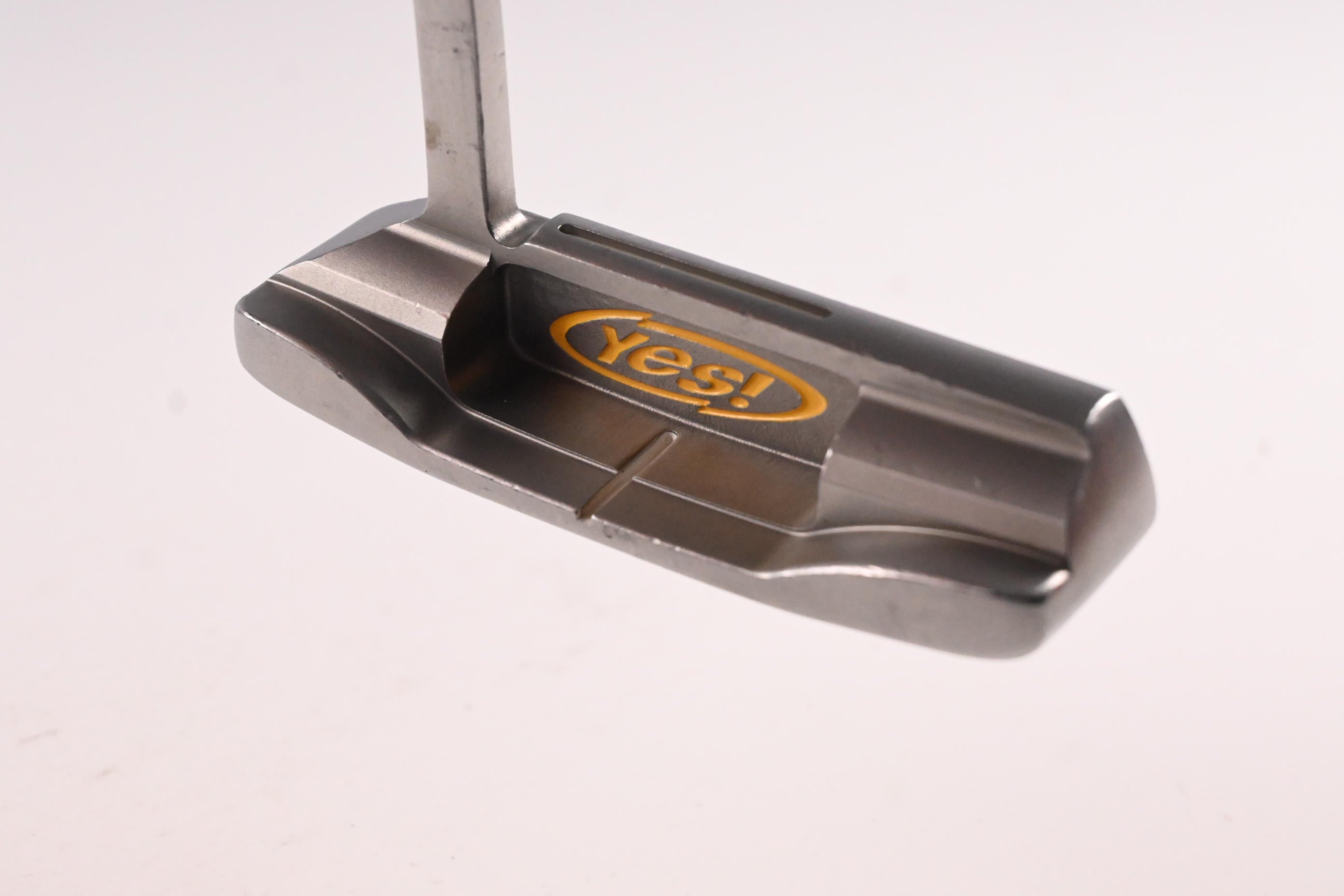 Yes! C-Groove Calllie-12 Putter / 35 Inch