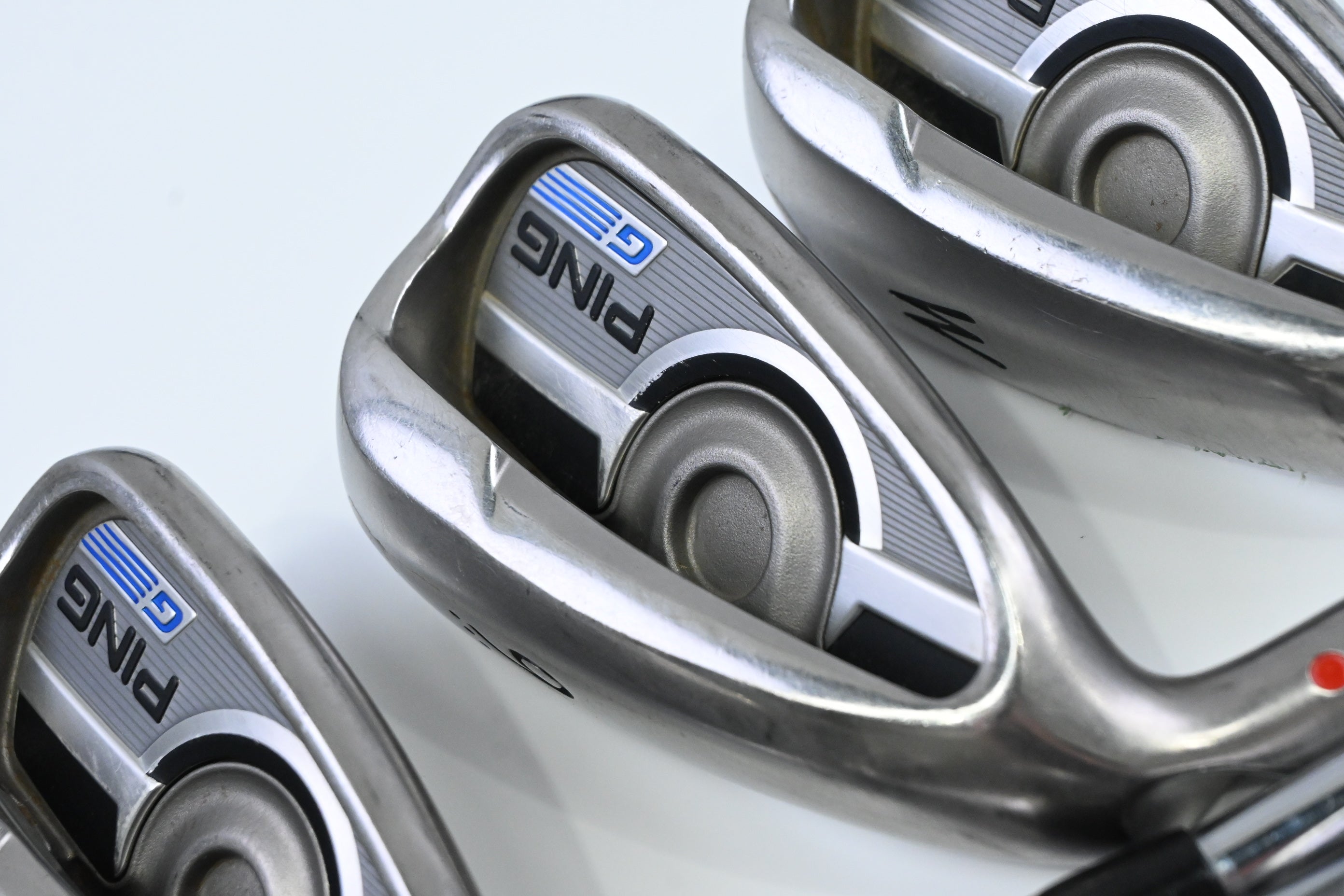 Left Hand Ping G Series Irons / 4-PW / Red Dot / Regular Flex Ping AWT 2.0