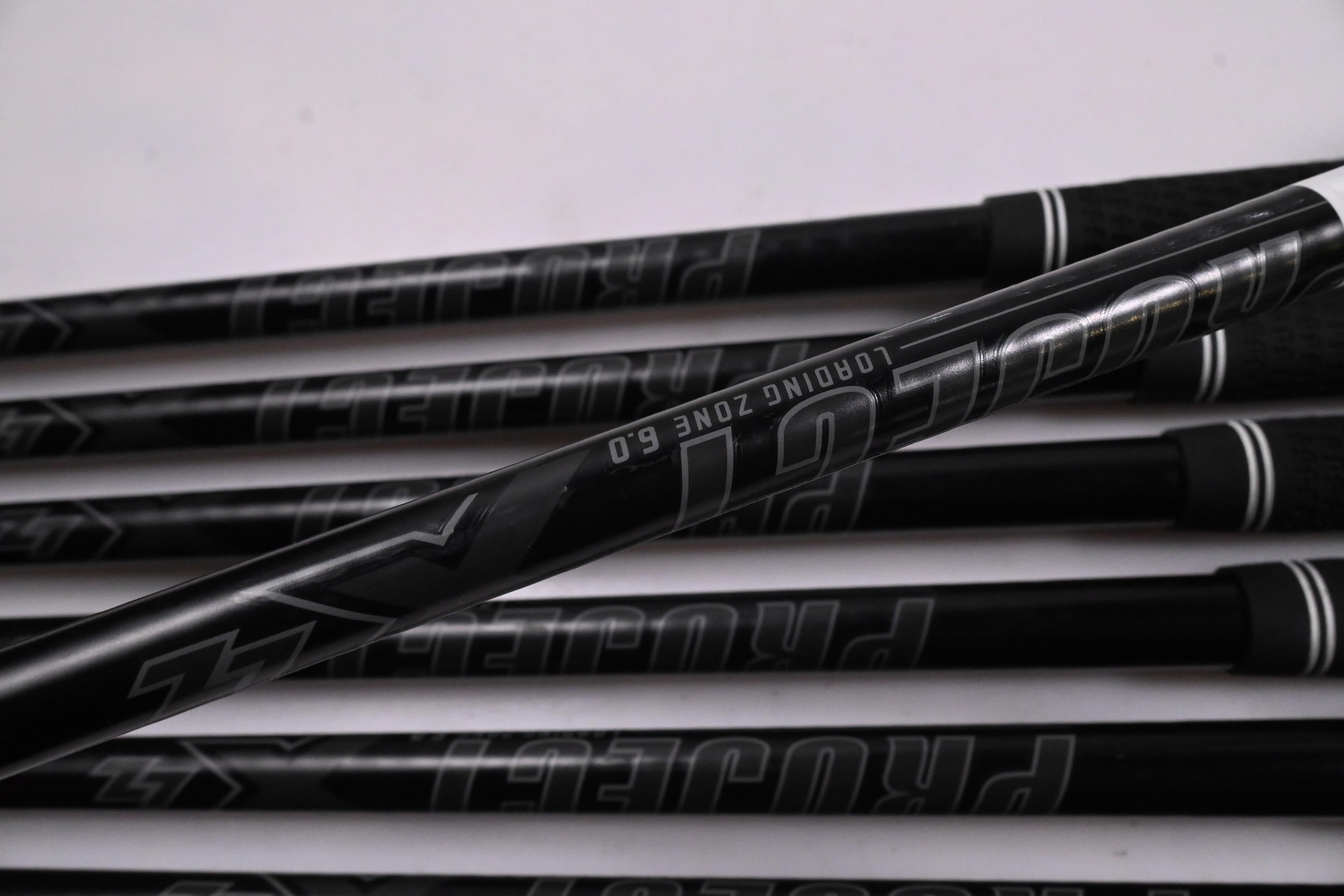 Mizuno JPX 923 Tour Irons / 4-PW / Stiff Flex Project X LZ BlackOut Shafts