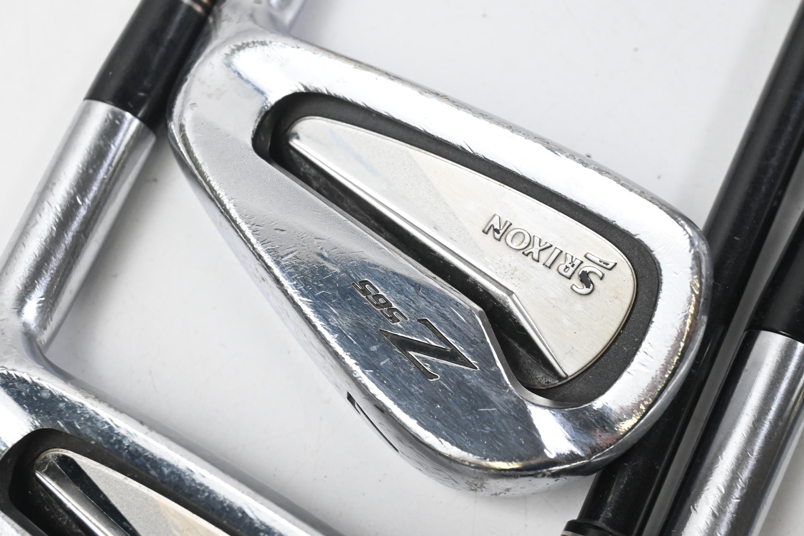 Srixon Z-565 Irons / 6-PW / Regular Flex Miyazaki Jinsoku 72 Shafts