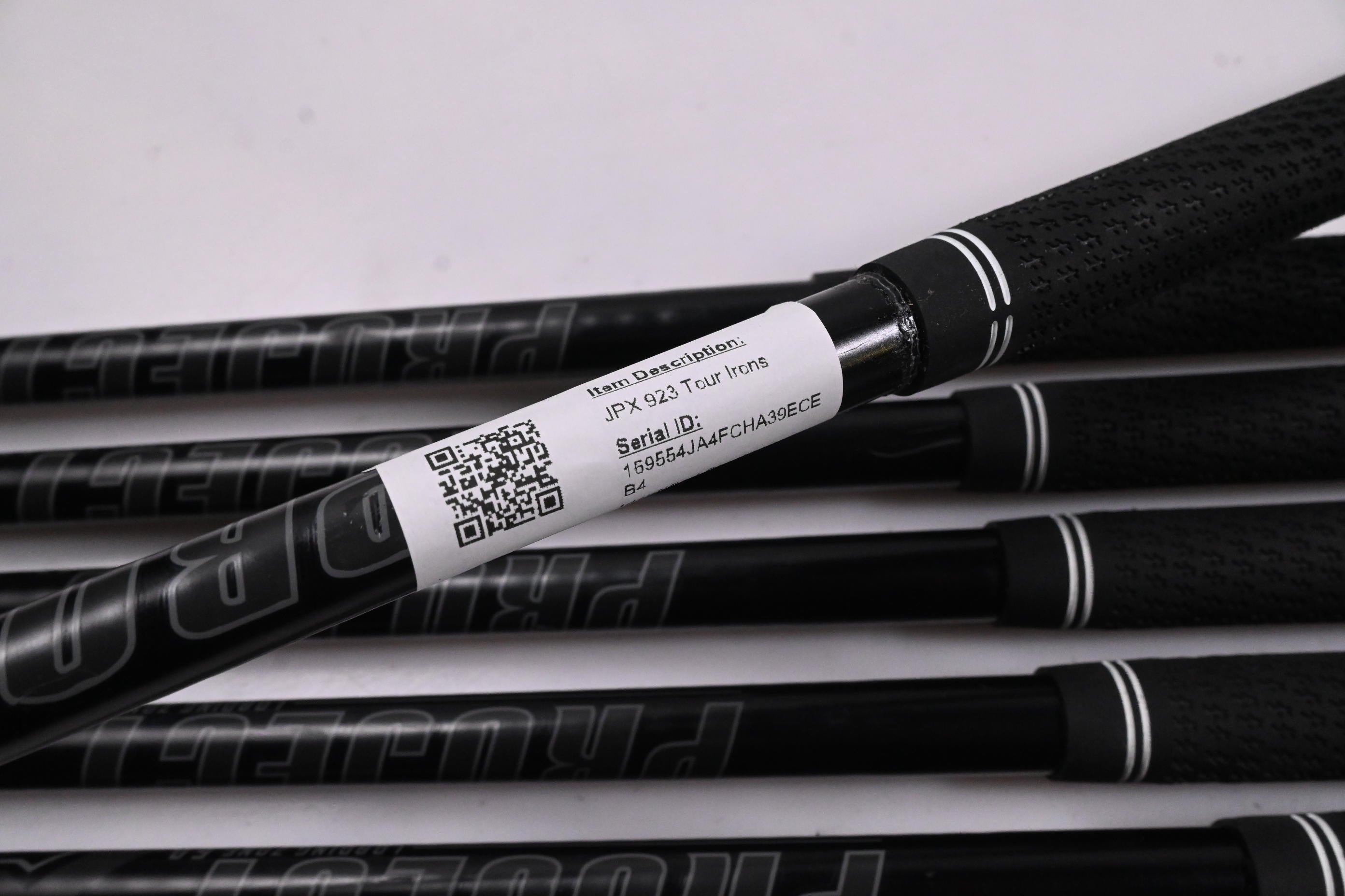 Mizuno JPX 923 Tour Irons / 4-PW / Stiff Flex Project X LZ BlackOut Shafts