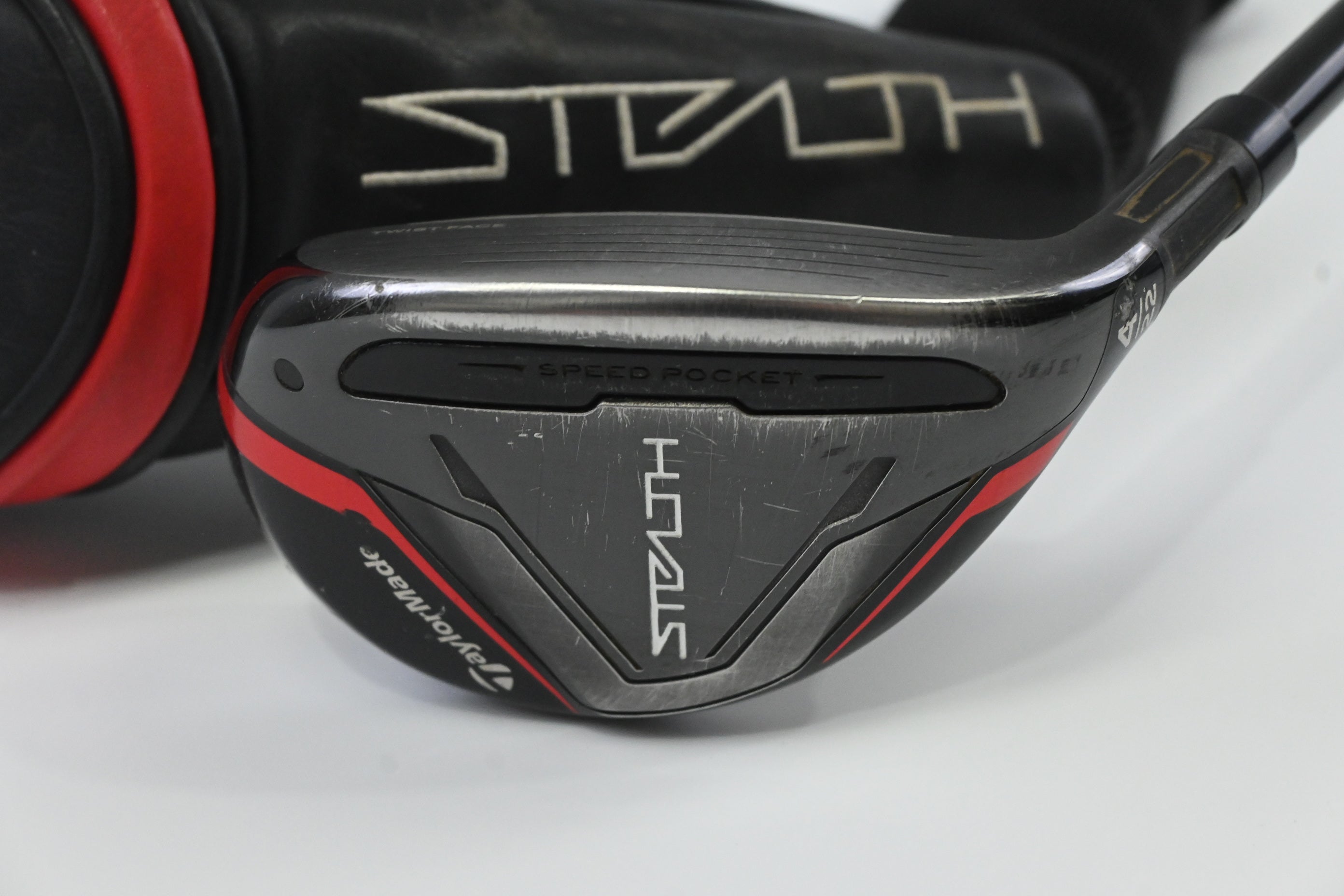 Taylormade Stealth #4 Hybrid / 22 Degree / Regular Flex Fujikura Ventus Red 6