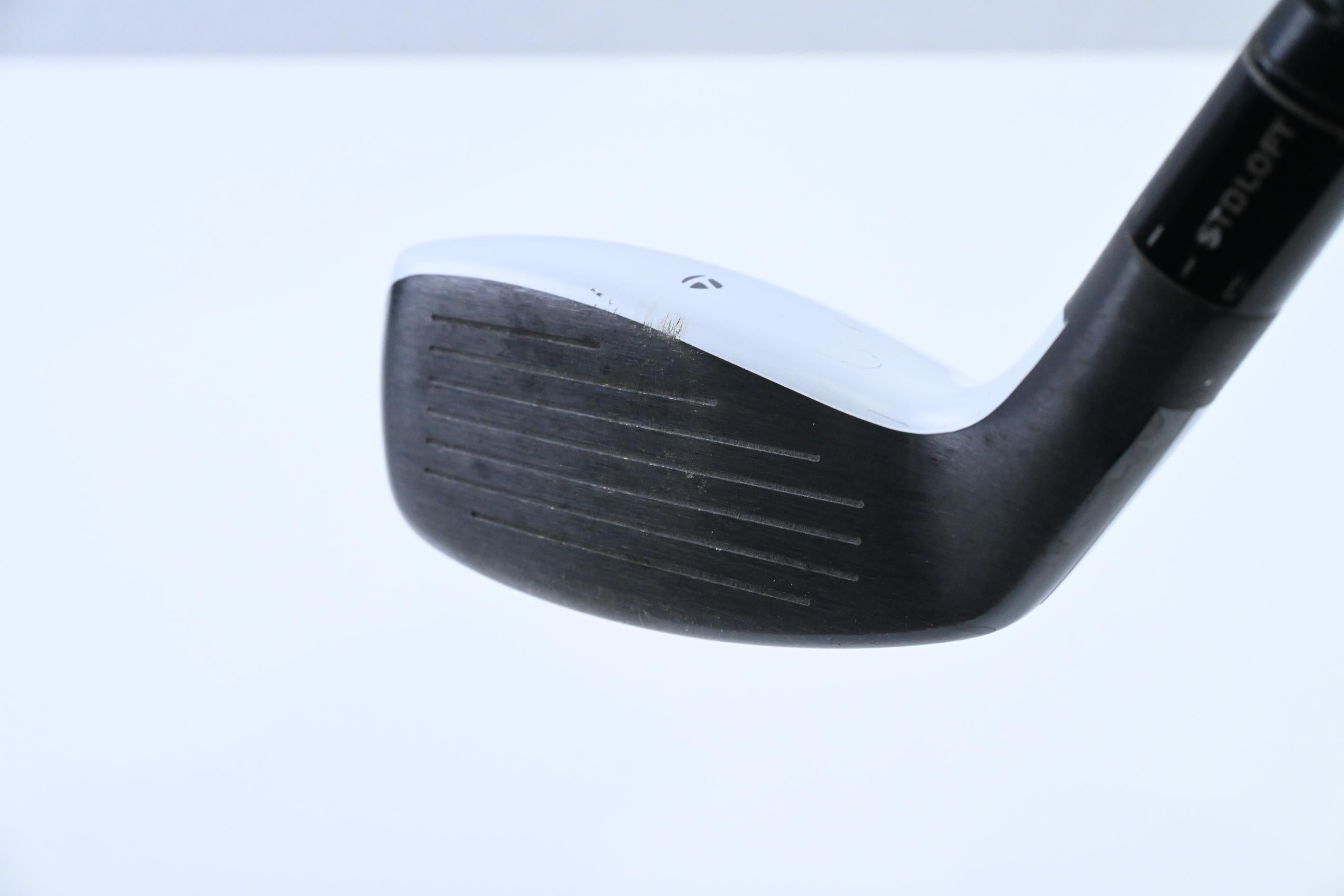 Taylormade R15 #3 Hybrid / 19 Degree / Regular Flex Fujikura Speeder 77 Evolution