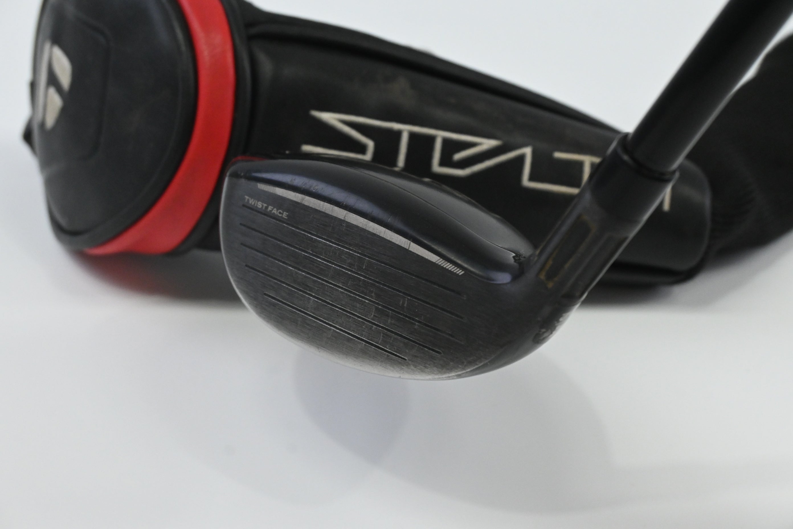 Taylormade Stealth #4 Hybrid / 22 Degree / Regular Flex Fujikura Ventus Red 6