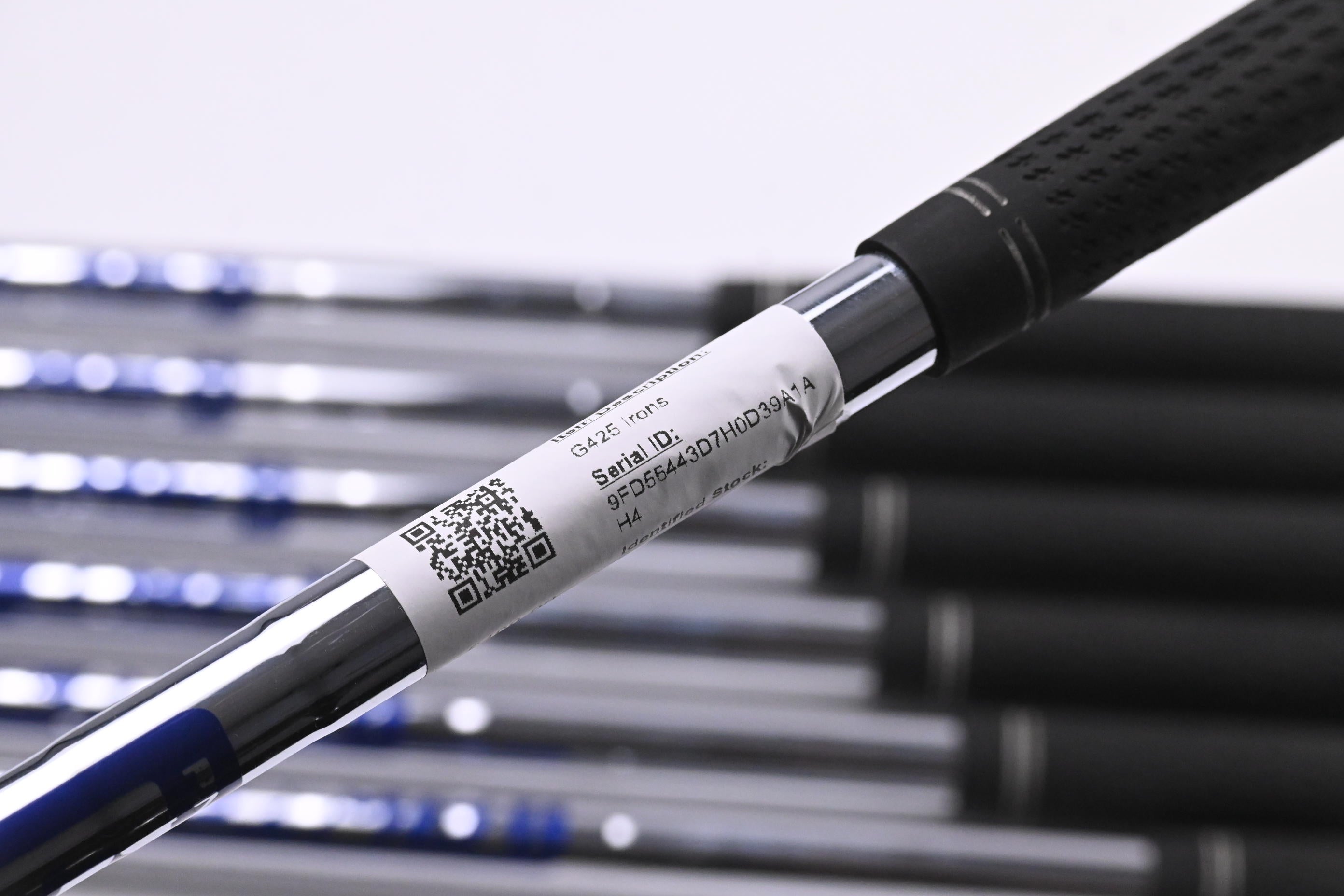 Ping G425 Irons / 5-PW+SW / Black Dot / Stiff Flex Ping AWT 2.0 Shafts