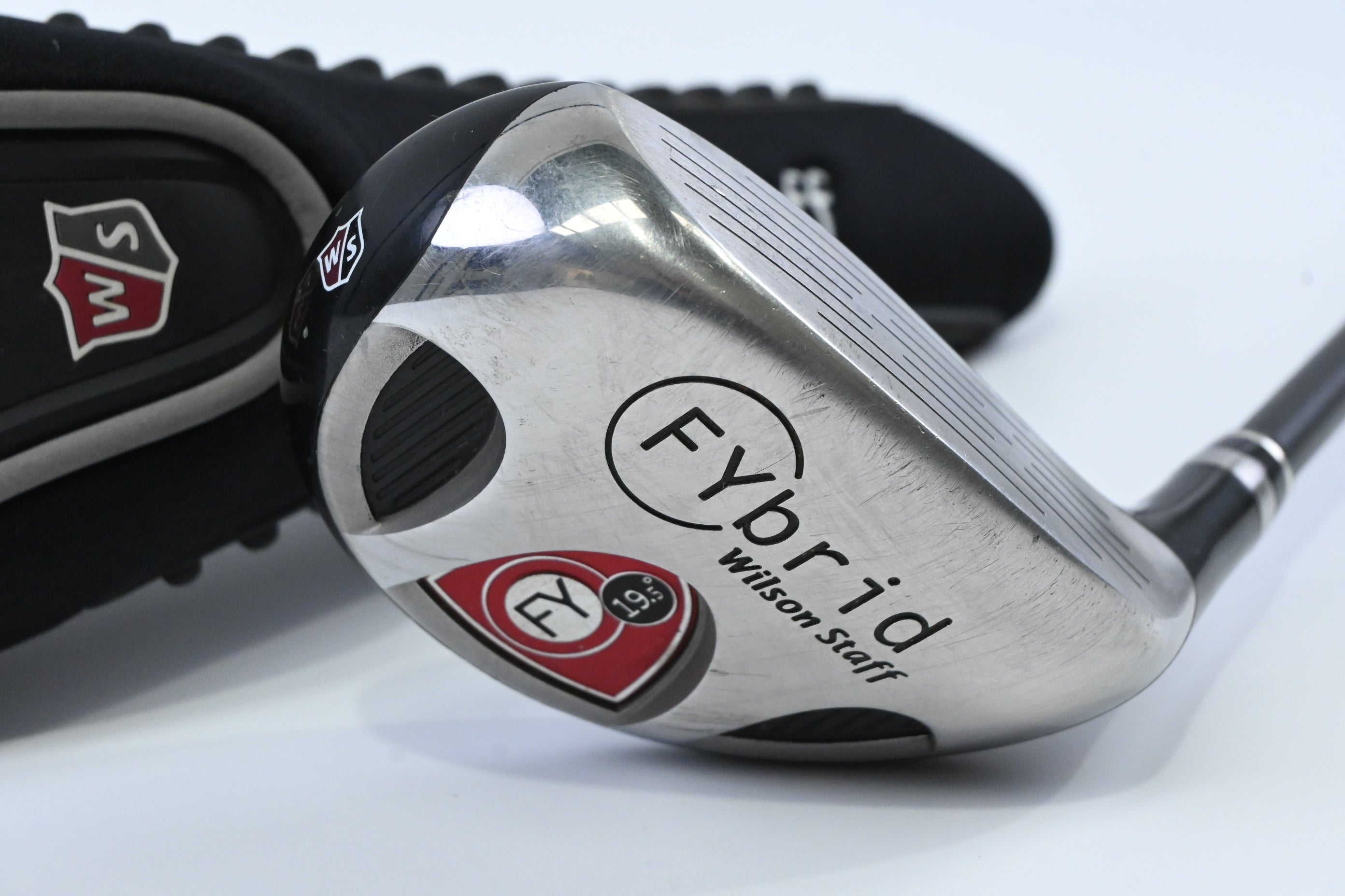 Wilson Staff Fybrid #3 Hybrid / 19.5 Degree / Stiff Flex UST Proforce V2 68