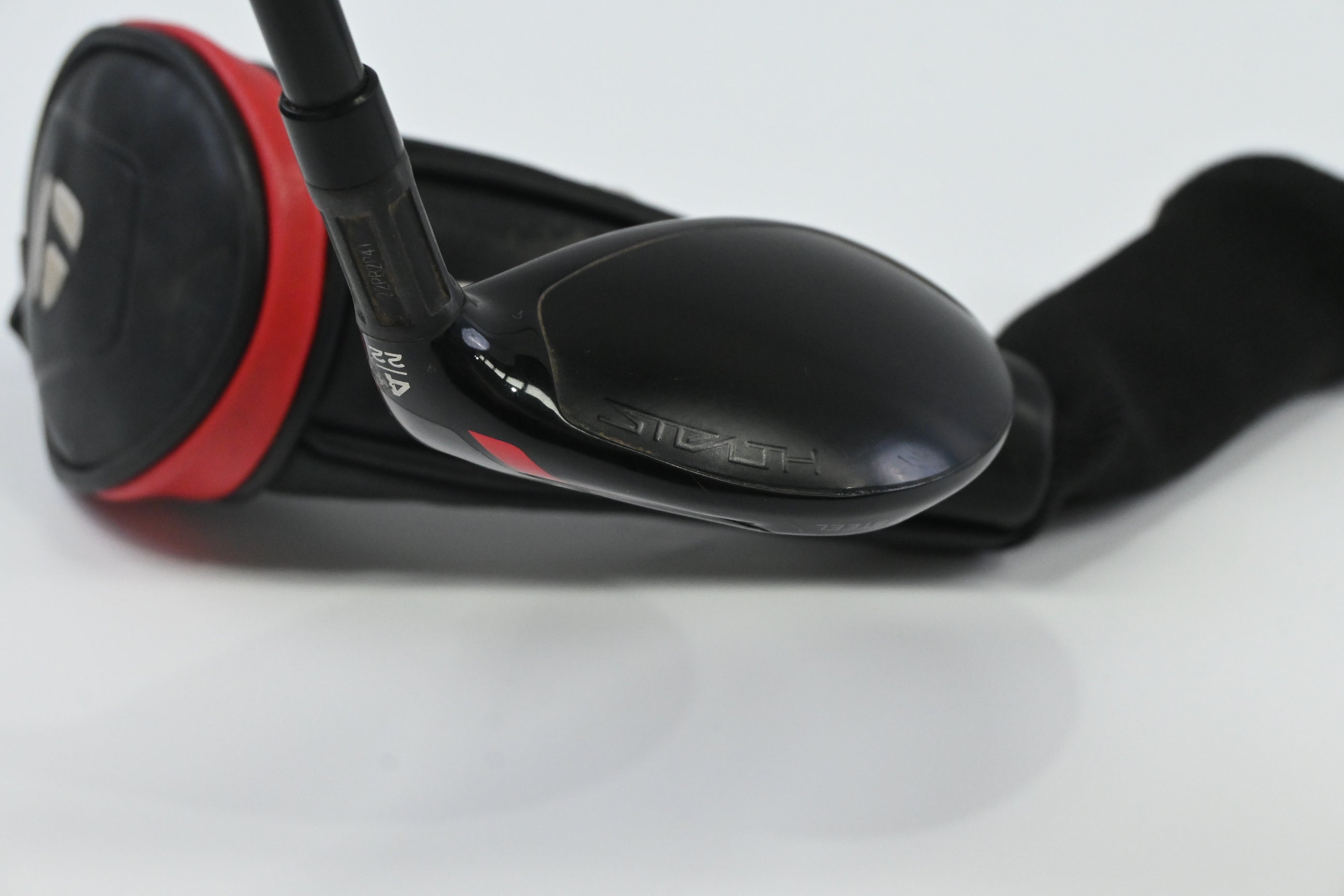 Taylormade Stealth #4 Hybrid / 22 Degree / Regular Flex Fujikura Ventus Red 6