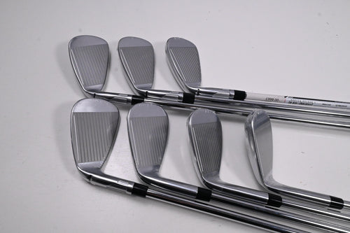 Taylormade Qi Max Irons / 5-PW+SW / Regular Flex KBS MAX MT 85 Shafts