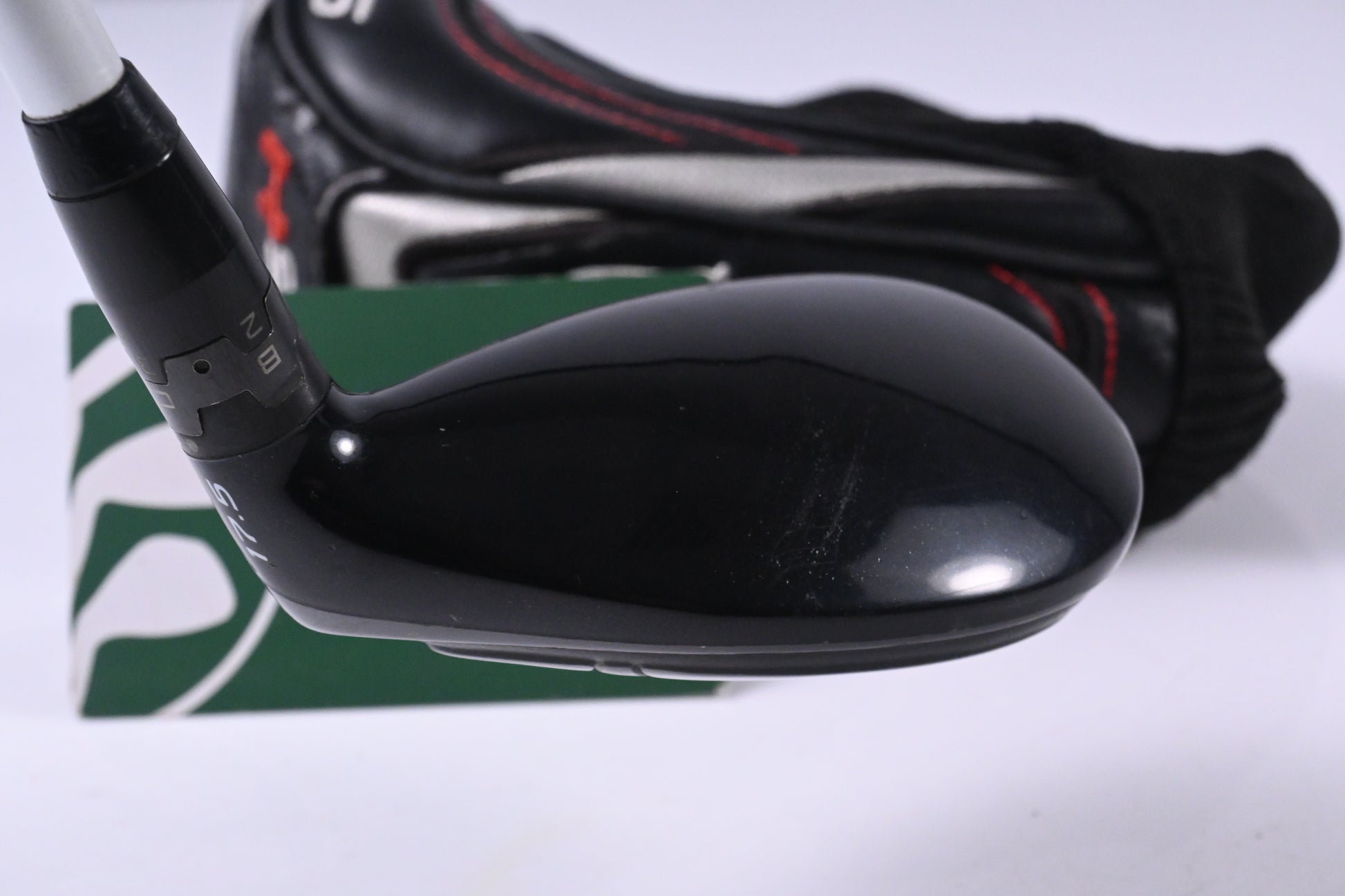 Titleist 915H #2 Hybrid / 17.5 Degree / Stiff Flex Aldila Rogue Black 85 Shaft