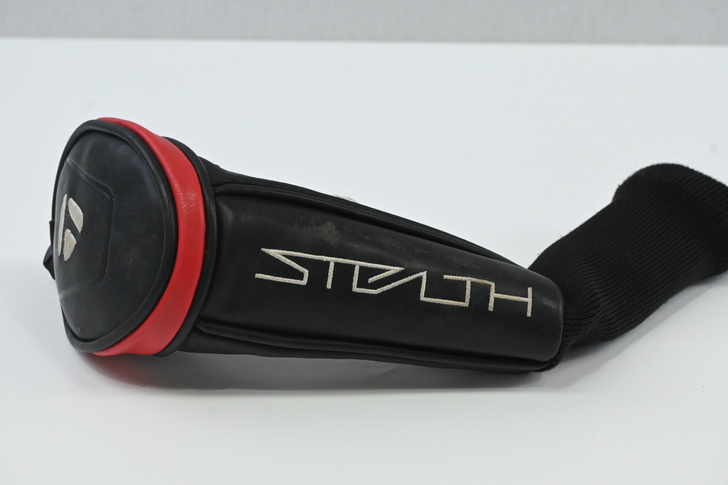 Taylormade Stealth #4 Hybrid / 22 Degree / Regular Flex Fujikura Ventus Red 6