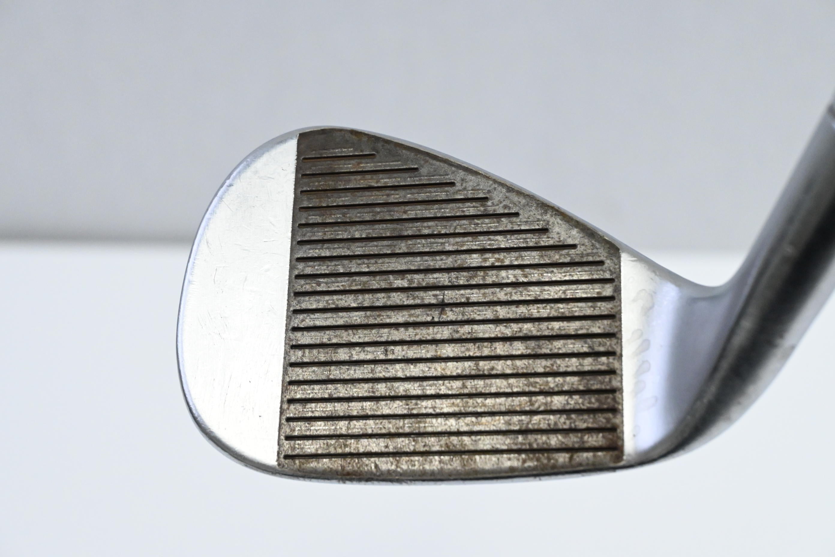 Taylormade Milled Grind 3 Sand Wedge / 54 Degree / Stiff Flex Dynamic Gold S200
