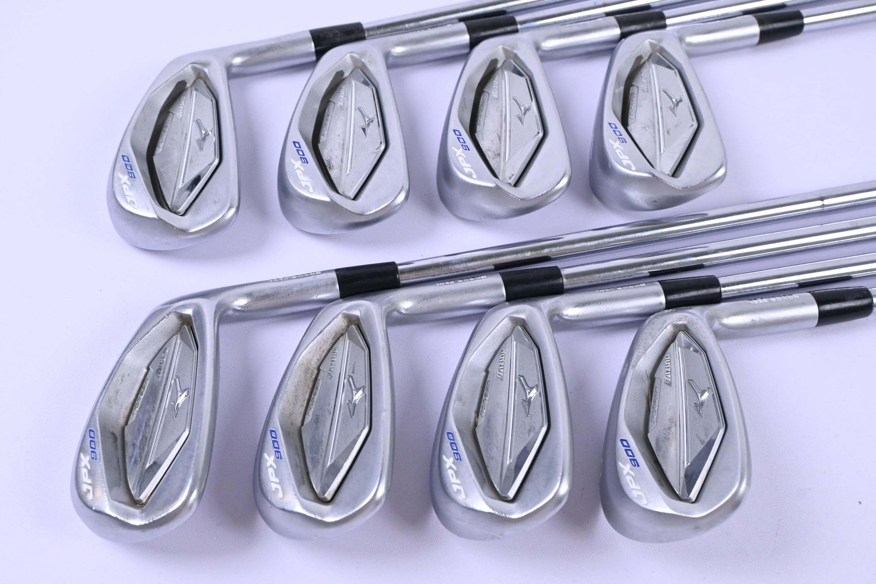 Mizuno JPX 900 Forged Irons / 4-PW+GW / Stiff Flex Dynamic Gold Shafts