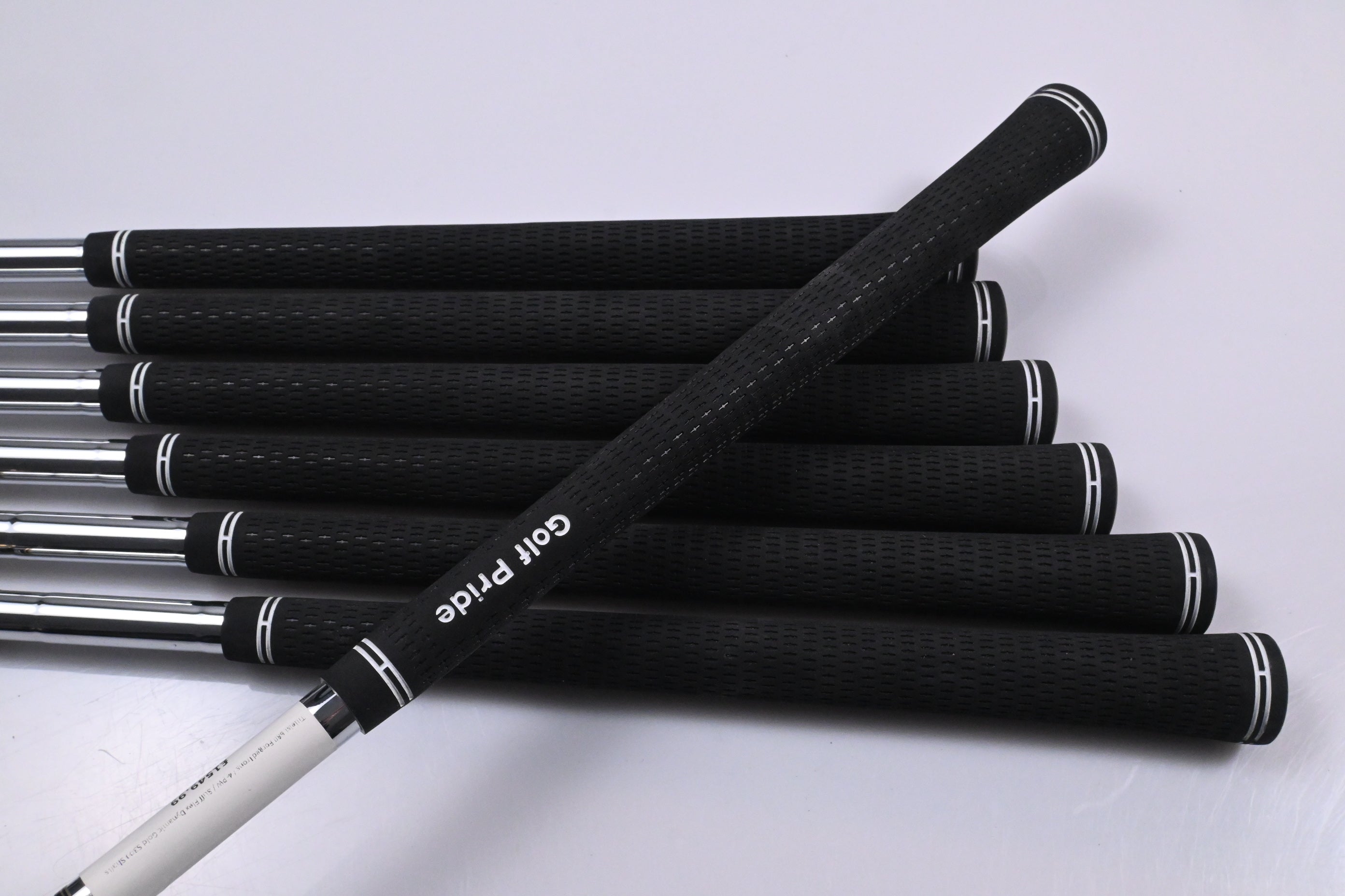 Titleist 680 Forged Irons / 4-PW / Stiff Flex Dynamic Gold S300 Shafts