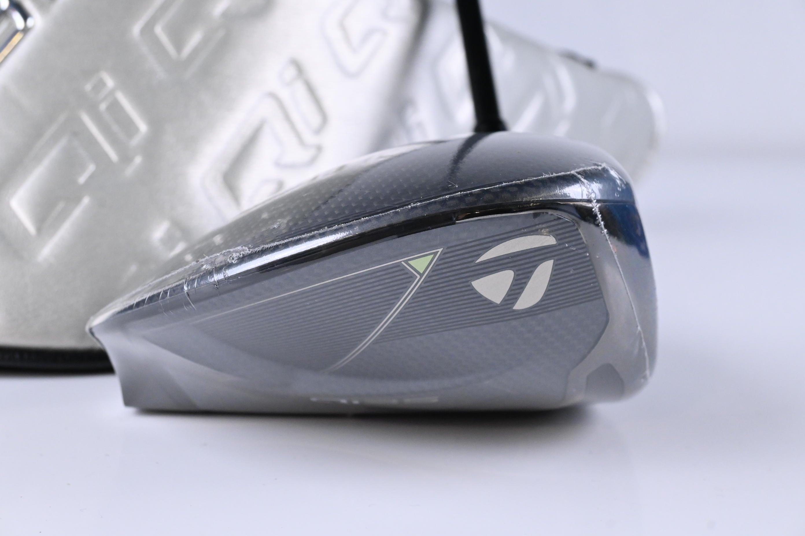 Taylormade Qi35 Driver / 9 Degree / Regular Flex KBS MAX HL 50