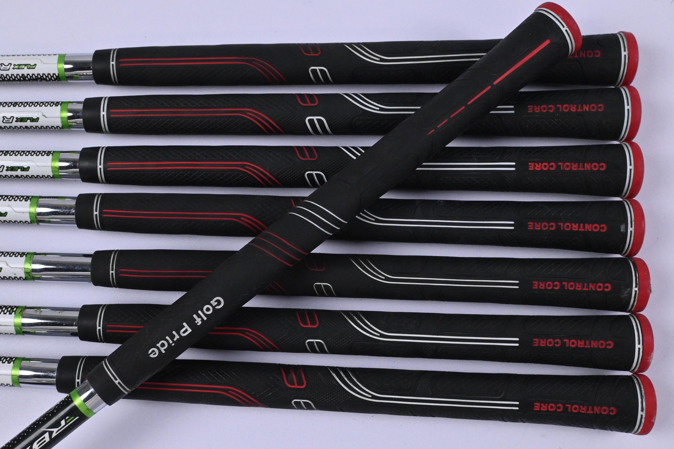 Taylormade RBZ Irons / 5-PW+GW+SW / Regular Flex Tayormade RBZ Shafts