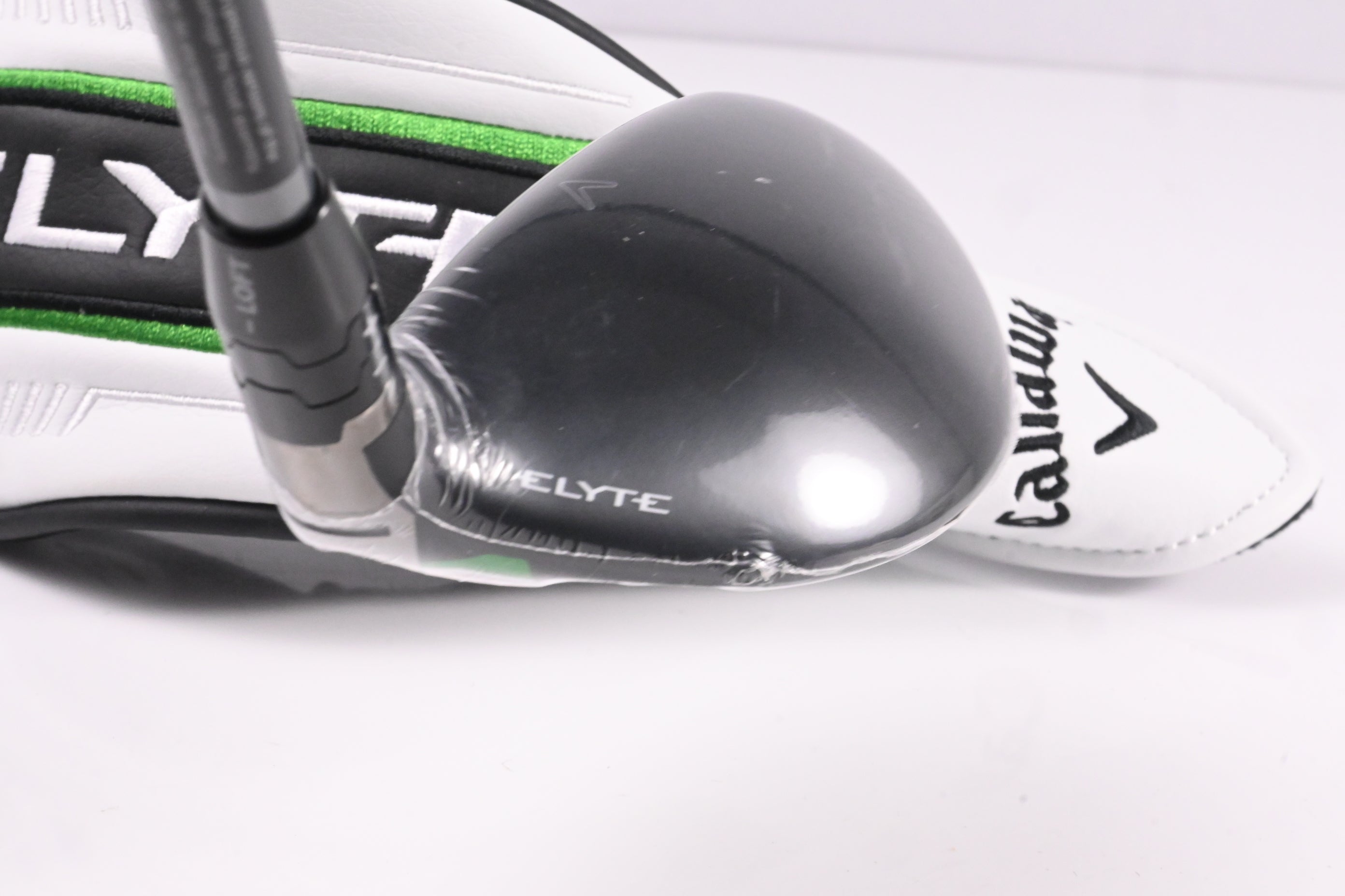 Callaway Elyte X #4 Hybrid / 21 Degree / Regular Flex Denali Charcoal 60 Shaft