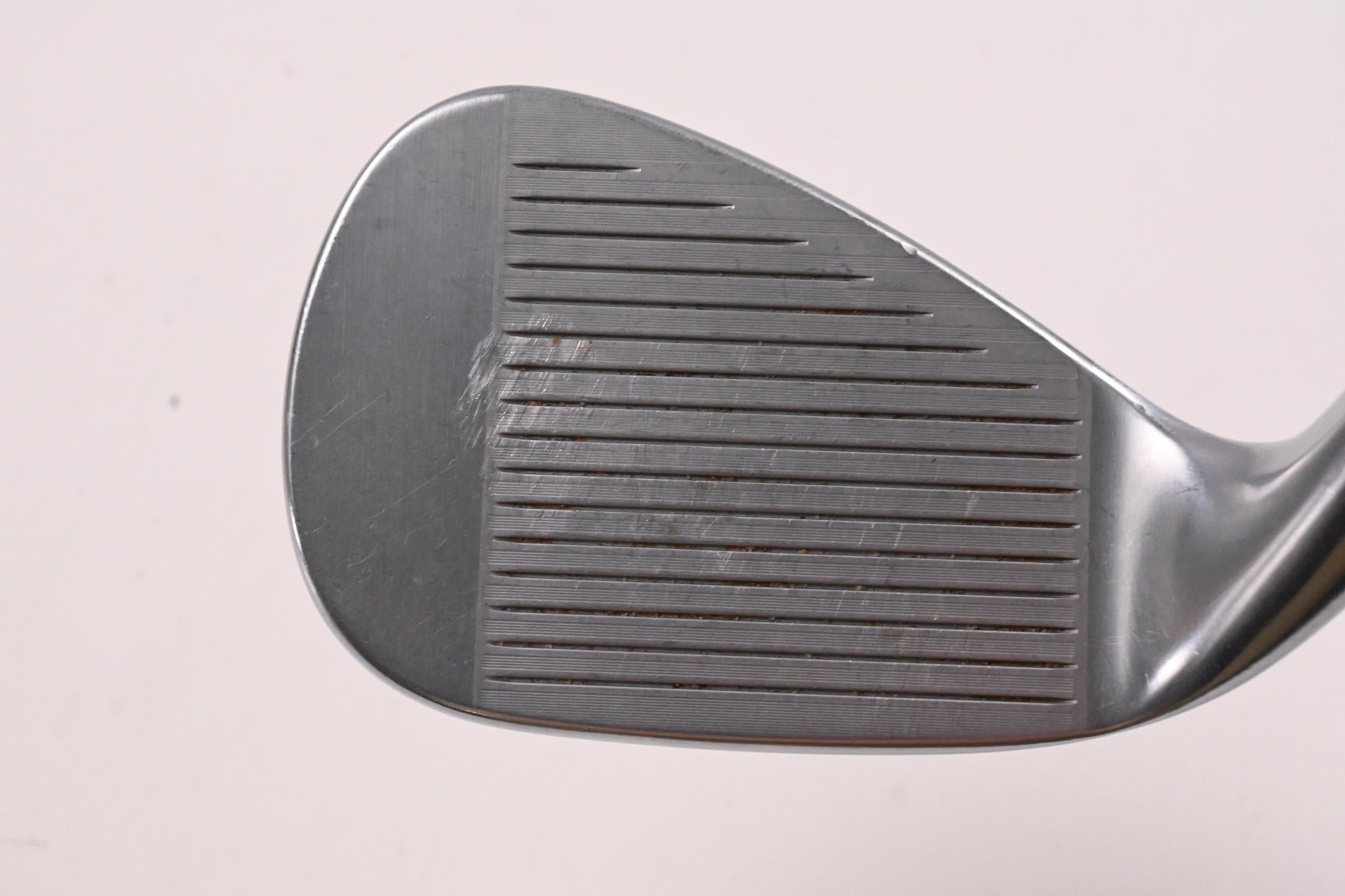 Titleist Vokey SM9 Pitching Wedge / 48 Degree / Regular Flex Dynamic Gold 105 Shaft