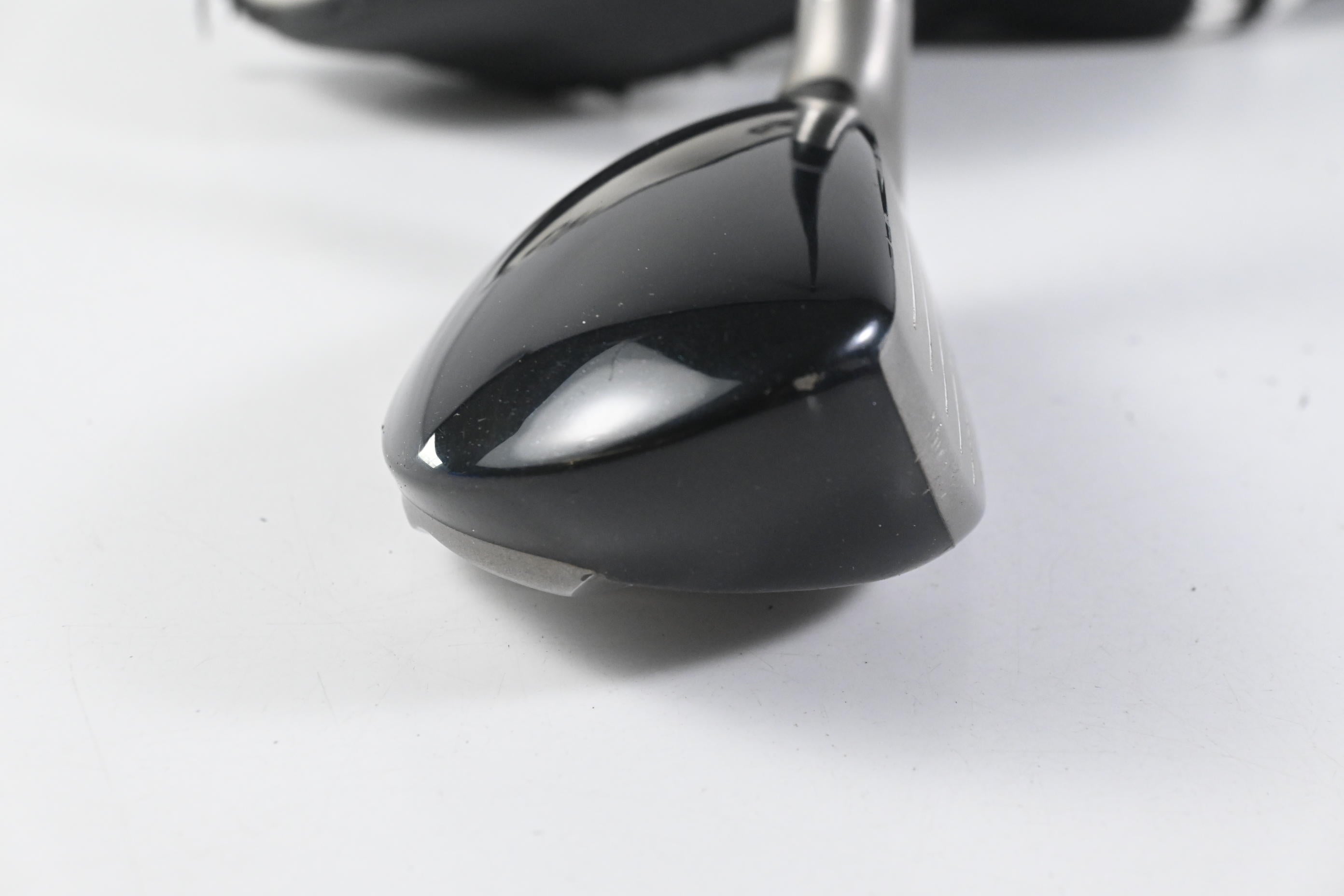 Cleveland 588 Gliderail #3 Hybrid / 20 Degree / Regular Flex XCon-h6 Shaft