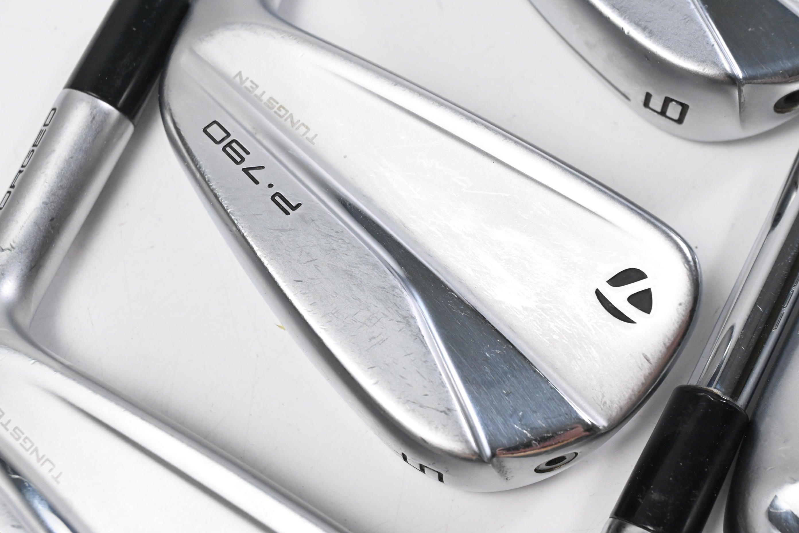 Taylormade P790 2021 Irons / 4-9i / Regular Flex Dynamic Gold 95 R300 Shafts