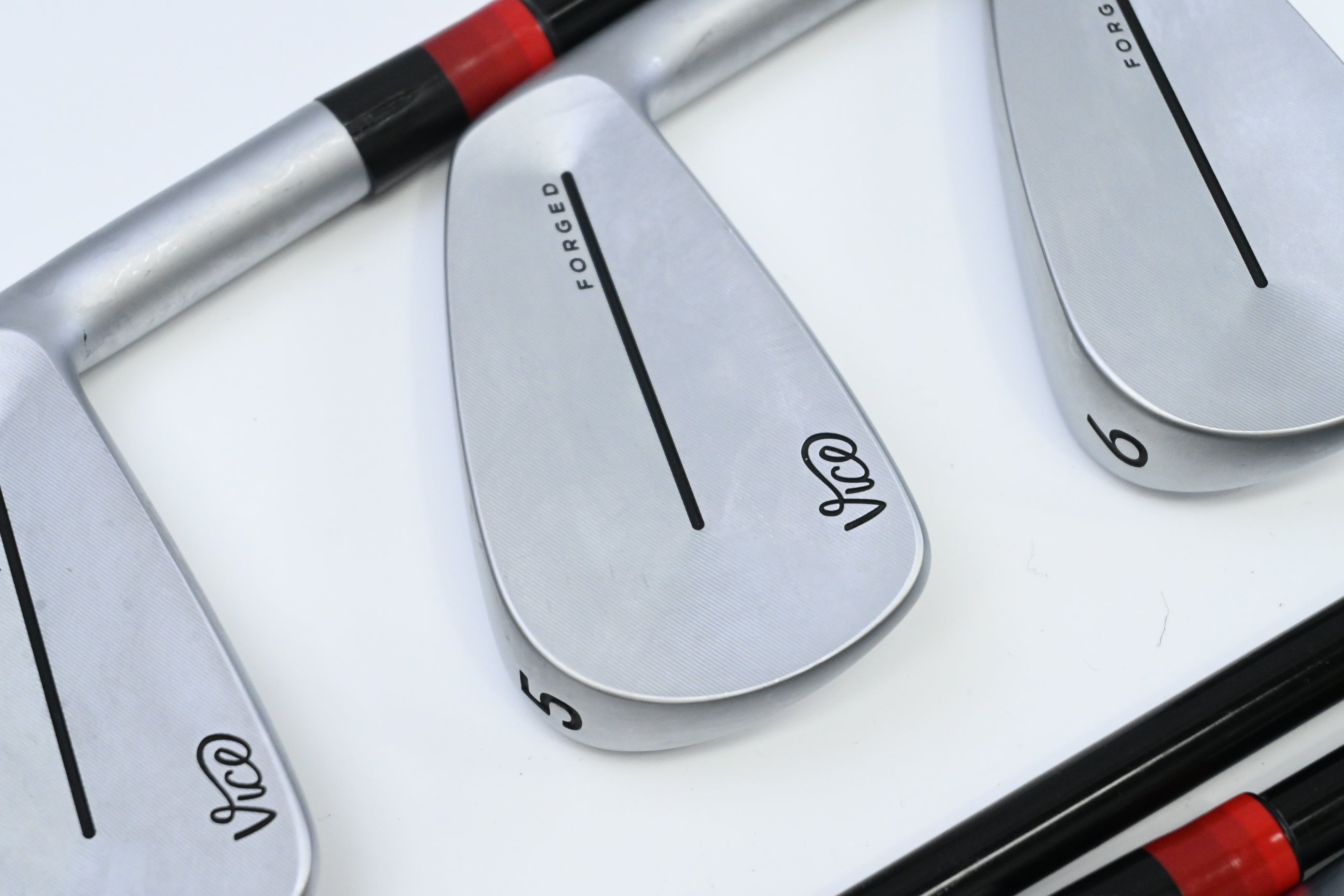 Vice VGI03 Irons / 4-PW / Stiff Flex MMT 125 Shafts