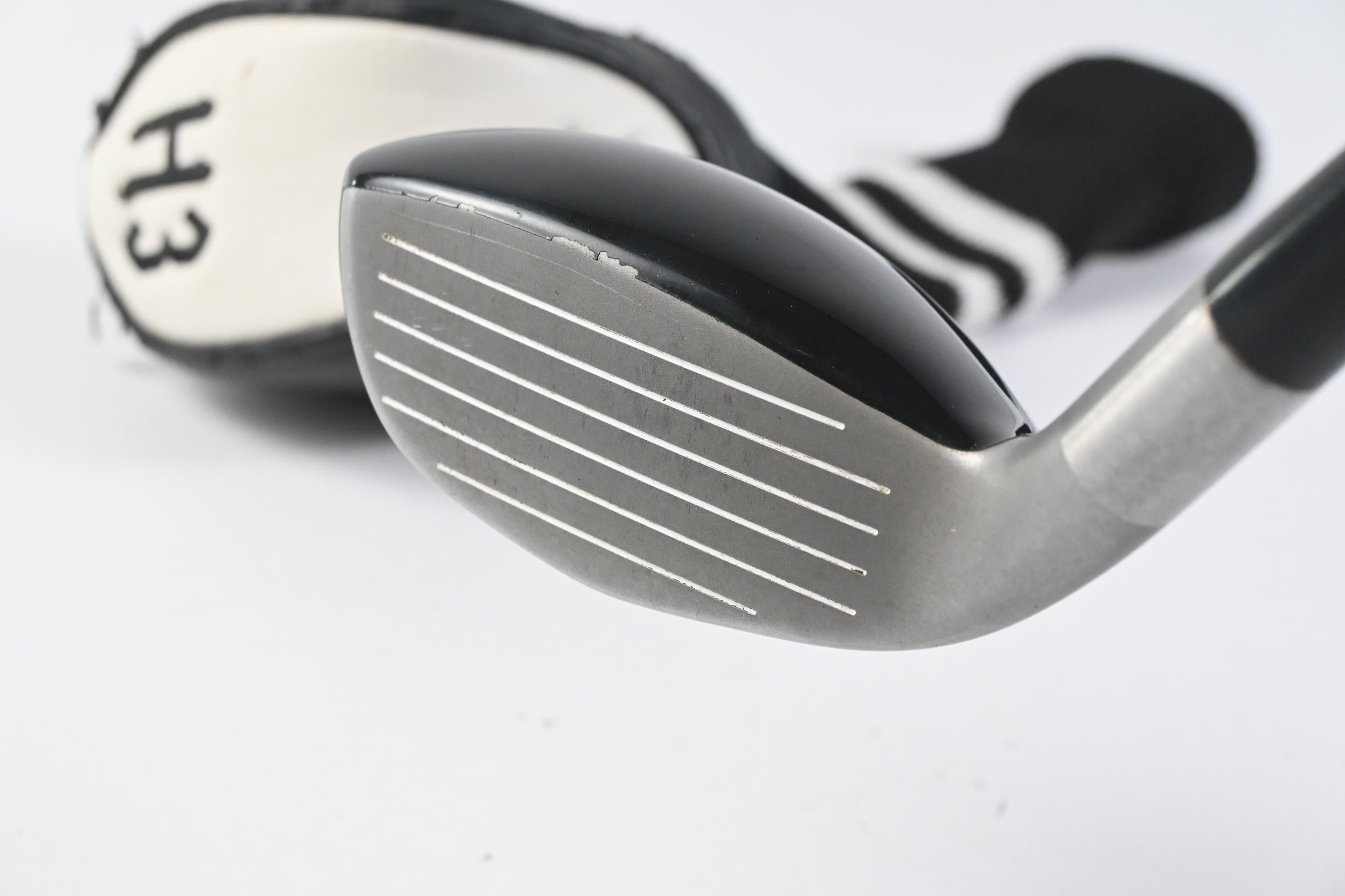 Cleveland 588 Gliderail #3 Hybrid / 20 Degree / Regular Flex XCon-h6 Shaft