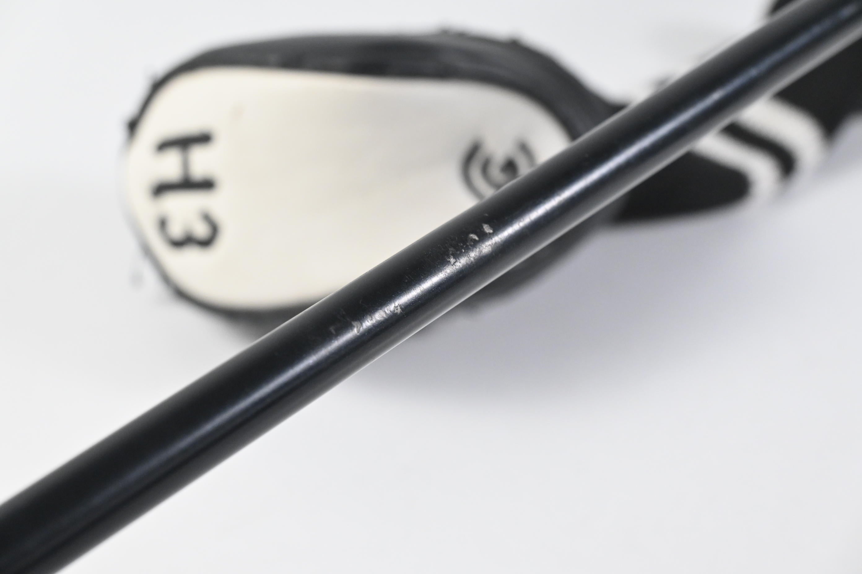Cleveland 588 Gliderail #3 Hybrid / 20 Degree / Regular Flex XCon-h6 Shaft
