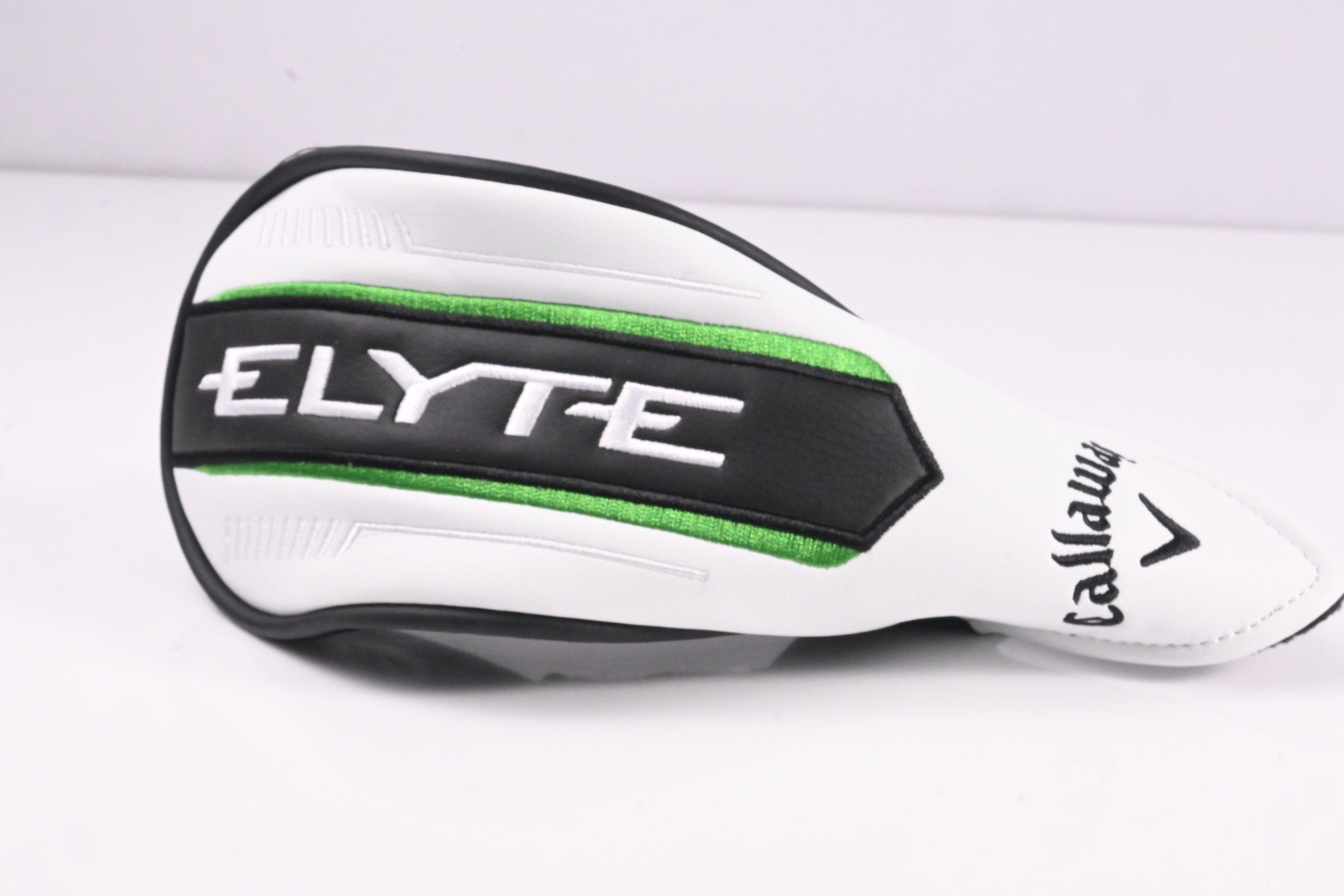 Callaway Elyte X #4 Hybrid / 21 Degree / Regular Flex Denali Charcoal 60 Shaft